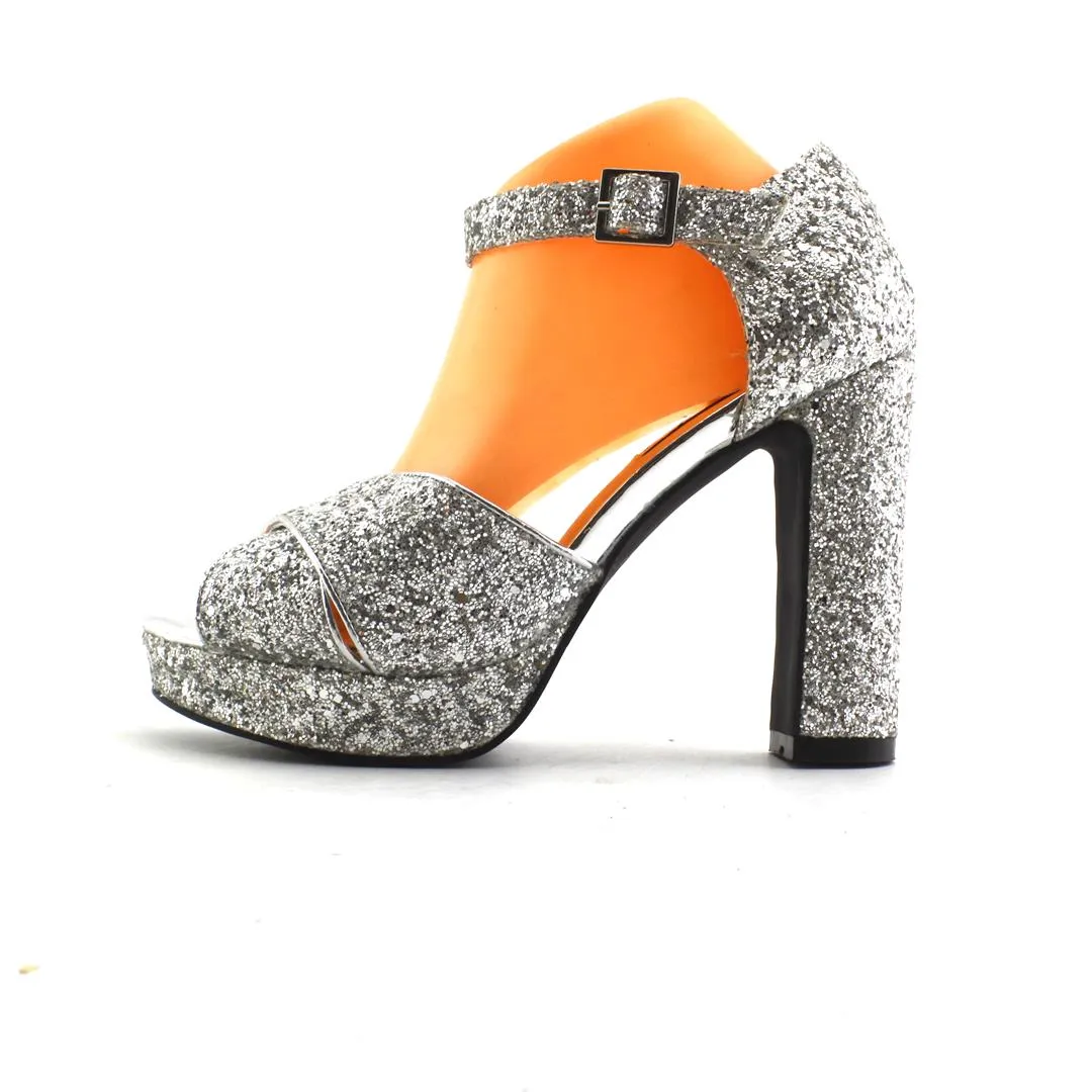 Fluffy Hello Kitty Slippers 2 LIPS TOO BLAZE