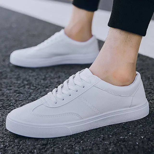 2019 new style white sneakers men breathable leisure shoes popular shoes high quality fashion Super confident men black sneakers In Loafers