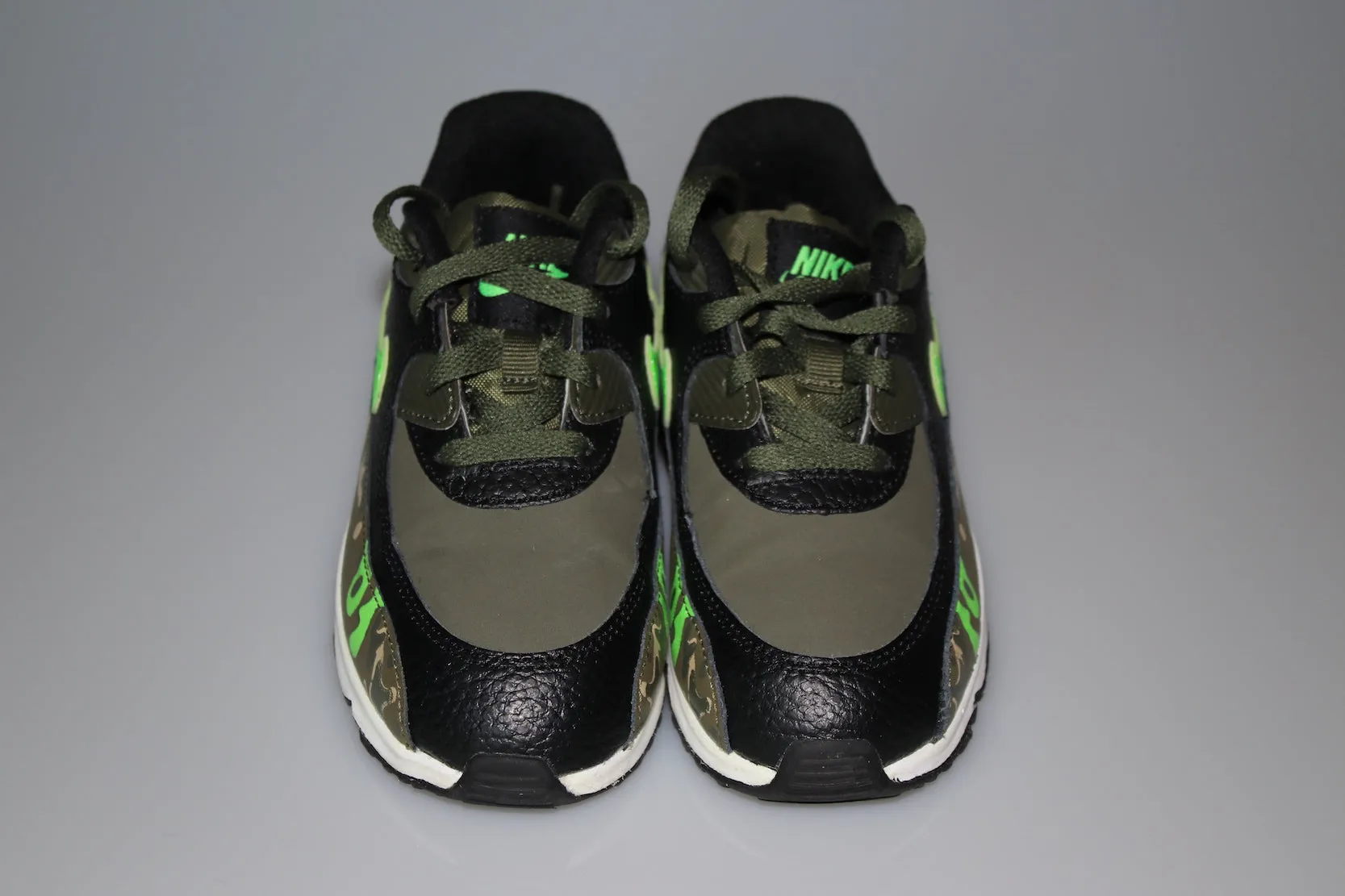 Air Max 90 Premium Asic Indoor Court Shoes