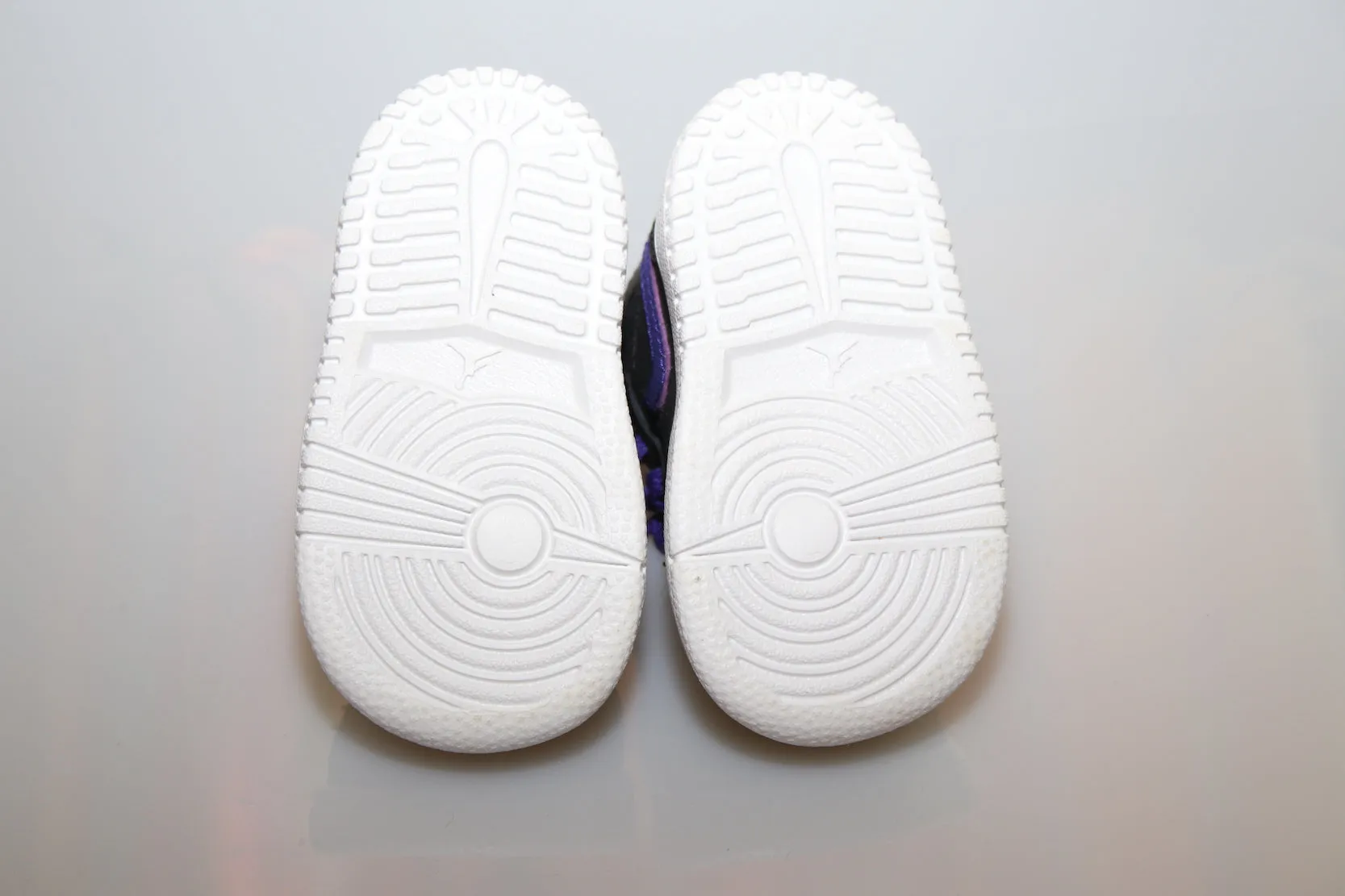 Asics Netburner Volleyball Shoes Air Jordan 1 Mid Flex