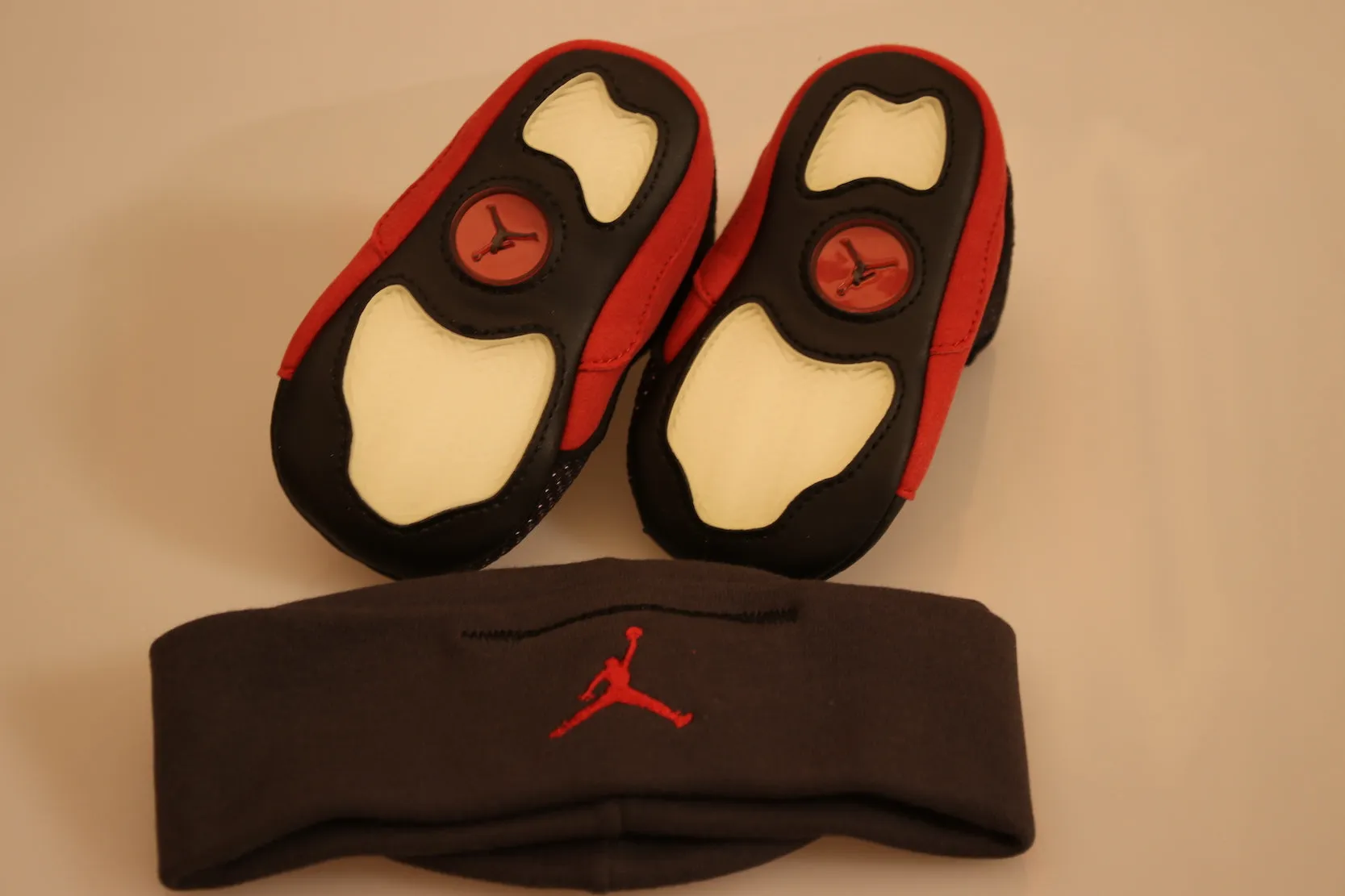 Asics Gt-2000 9 Running Shoes Air Jordan 13 Retro Shoe/Beanie Gift Set