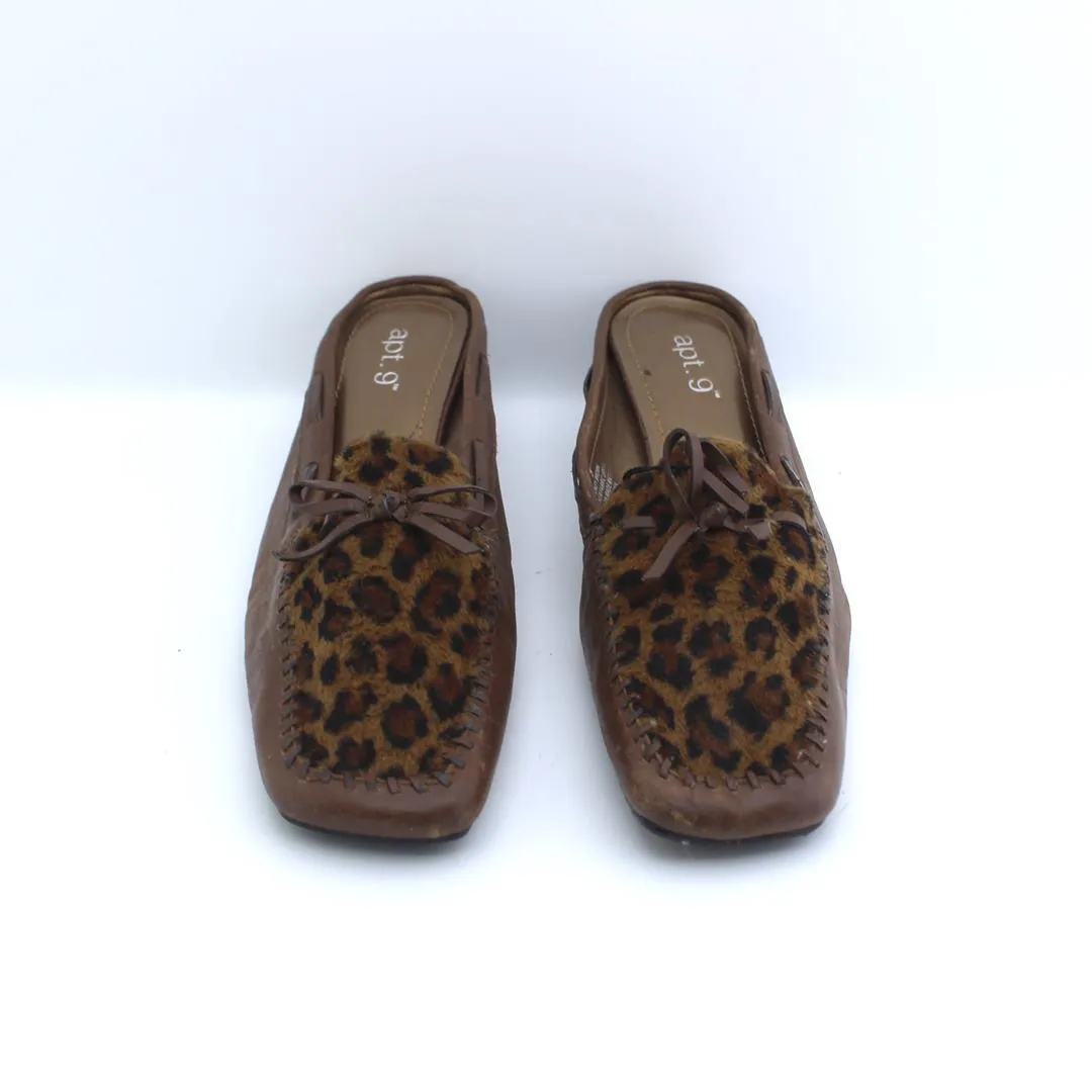 APT.9 . Eeyore Slippers