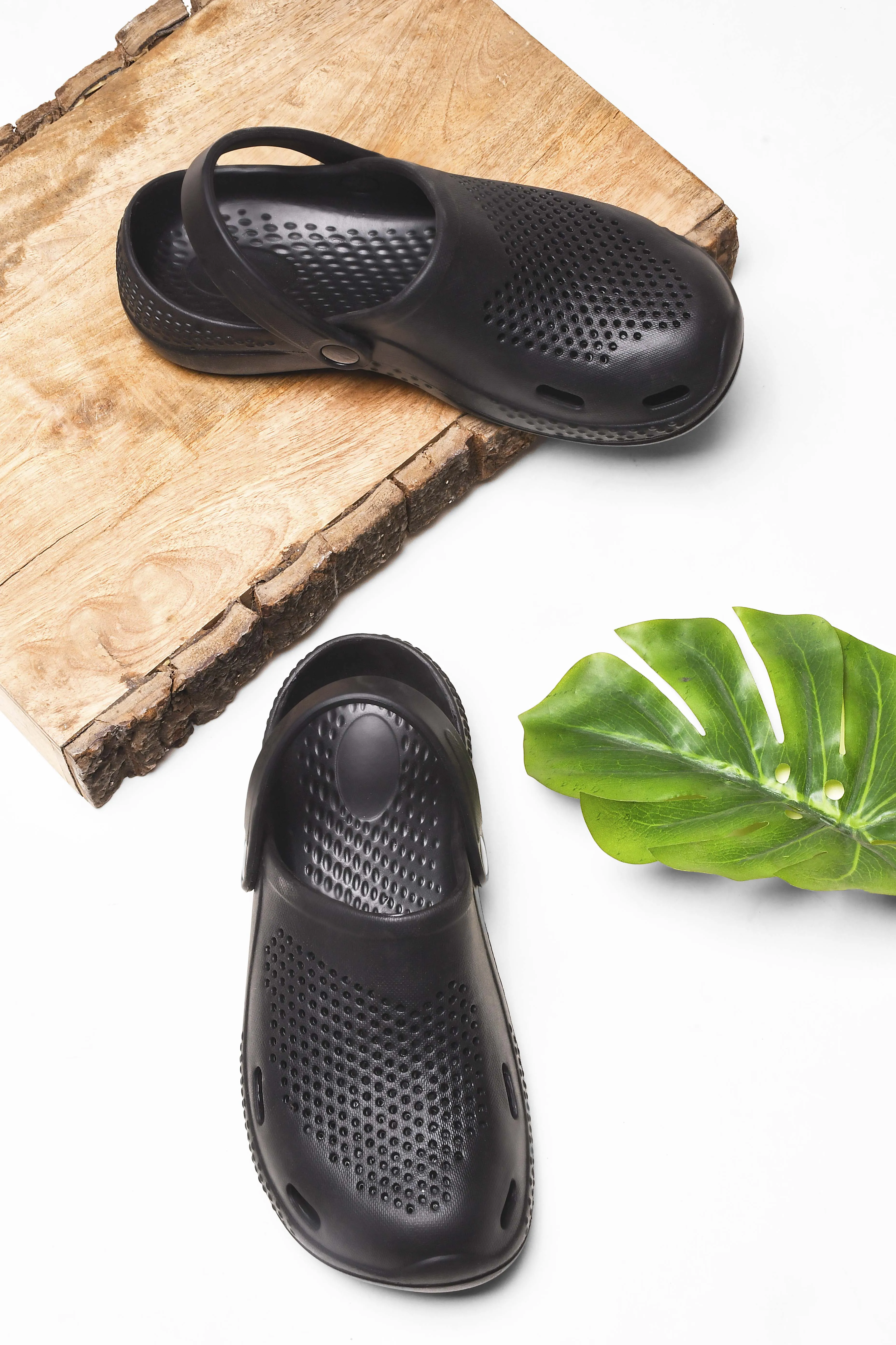 Bersache Extra Soft Classic Casual with  Regular wear with Ultra Soft & Flexibility Technology Clogs for Men's & Boy's- 6011- Black Vintage Bunny Slippers