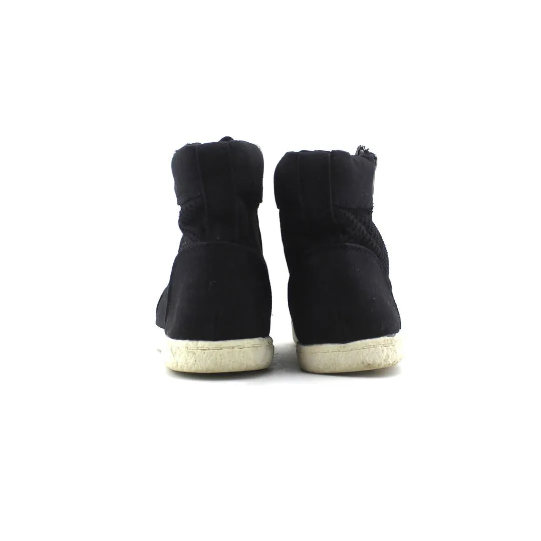 Walking Shoes Business Casual MATERIAL GIRL .