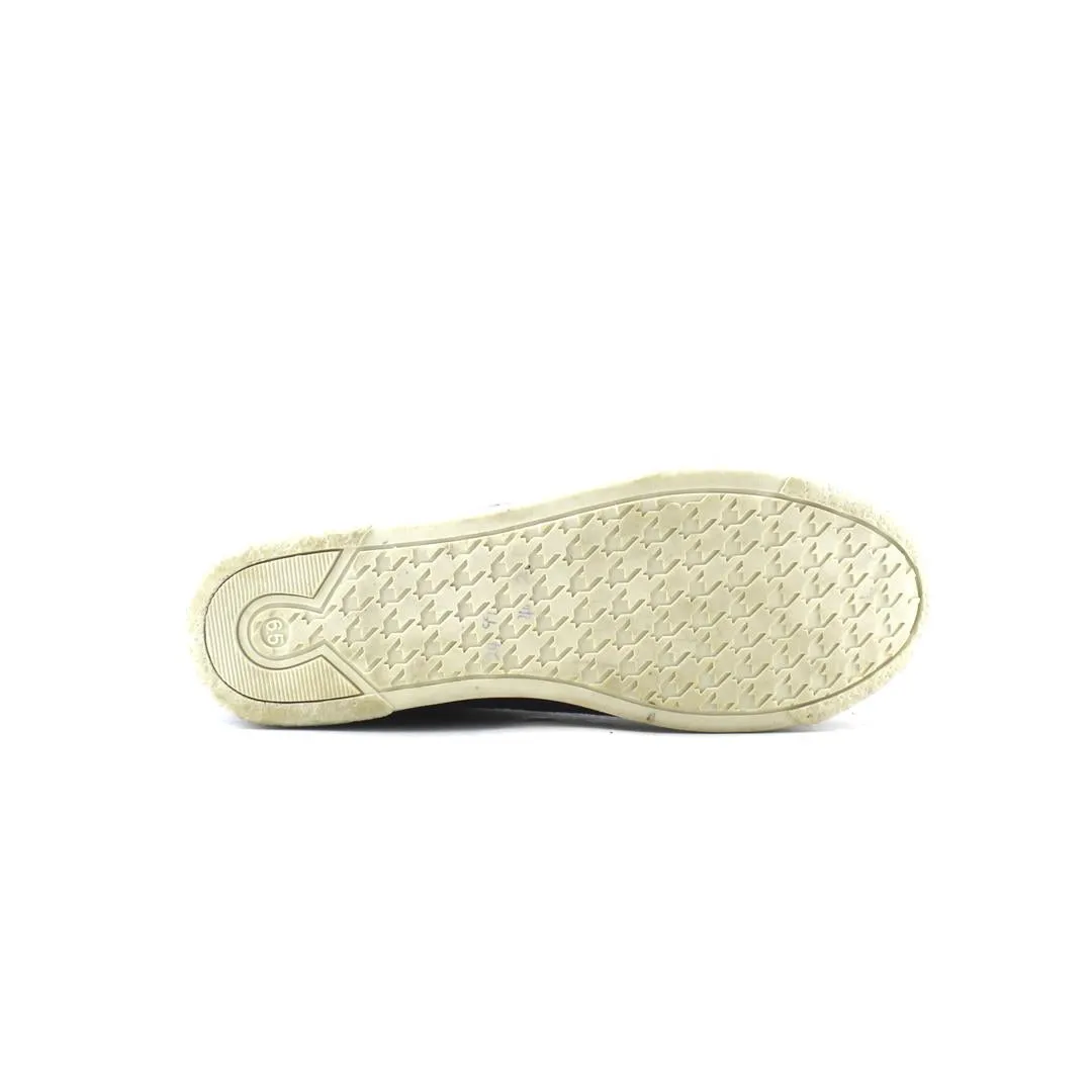 MATERIAL GIRL . Boutique Challenge Shoes Seating Casual Simple Calm