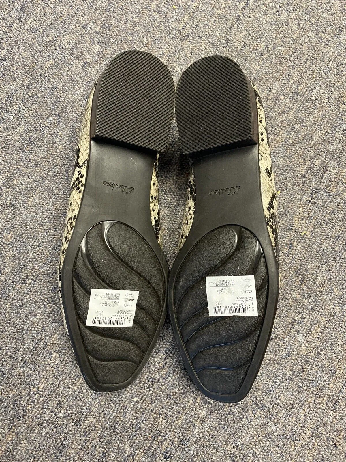 Clarks Collection Womens Juliet Palm Taupe Snake Print Loafers Size 7.5 Adrian Snaffle Smooth Leather Kiltie Loafers