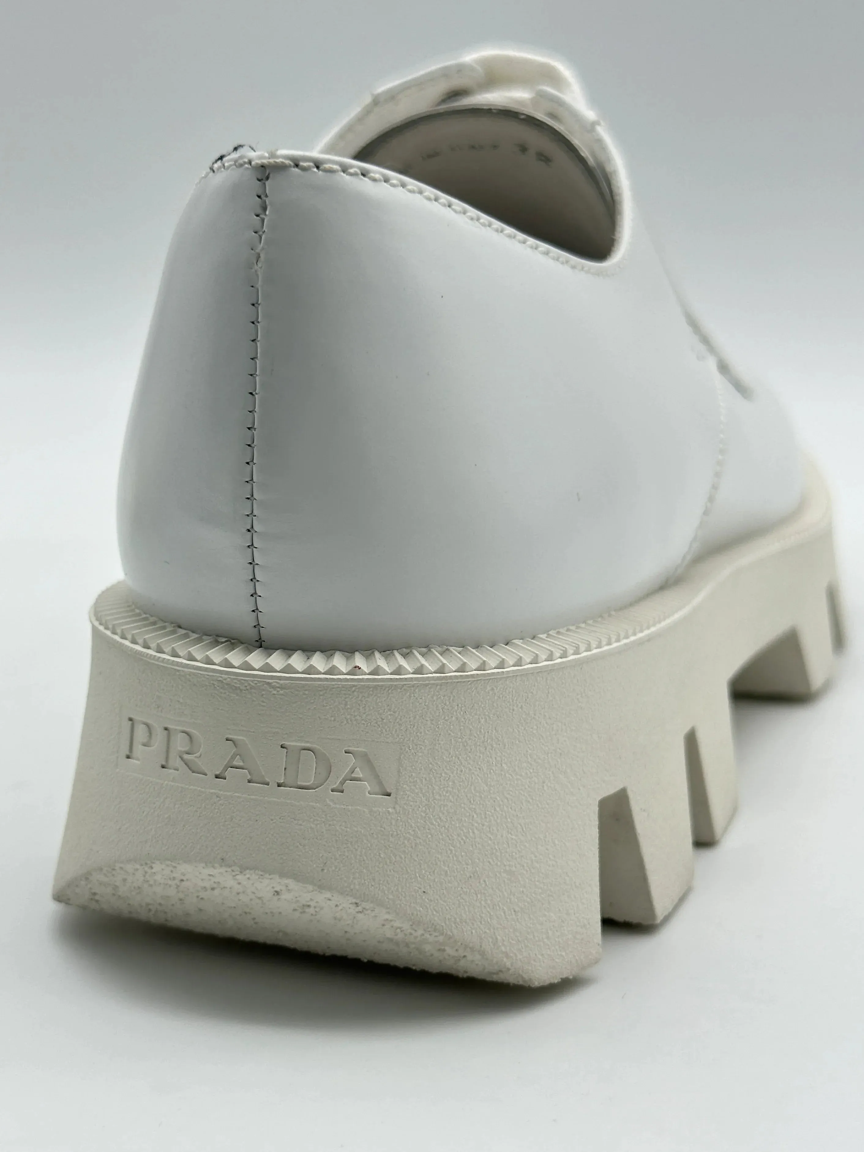 Sabah Loafers Derby In Pelle