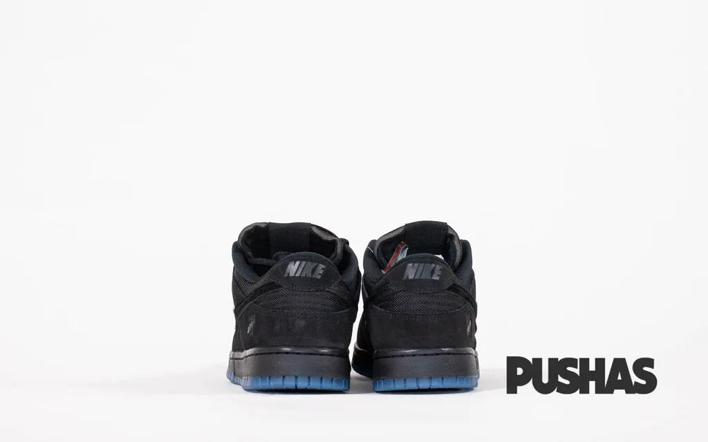 Dunk Low x Undefeated '5 On It' - Black Asics Kayano 22 Shoes