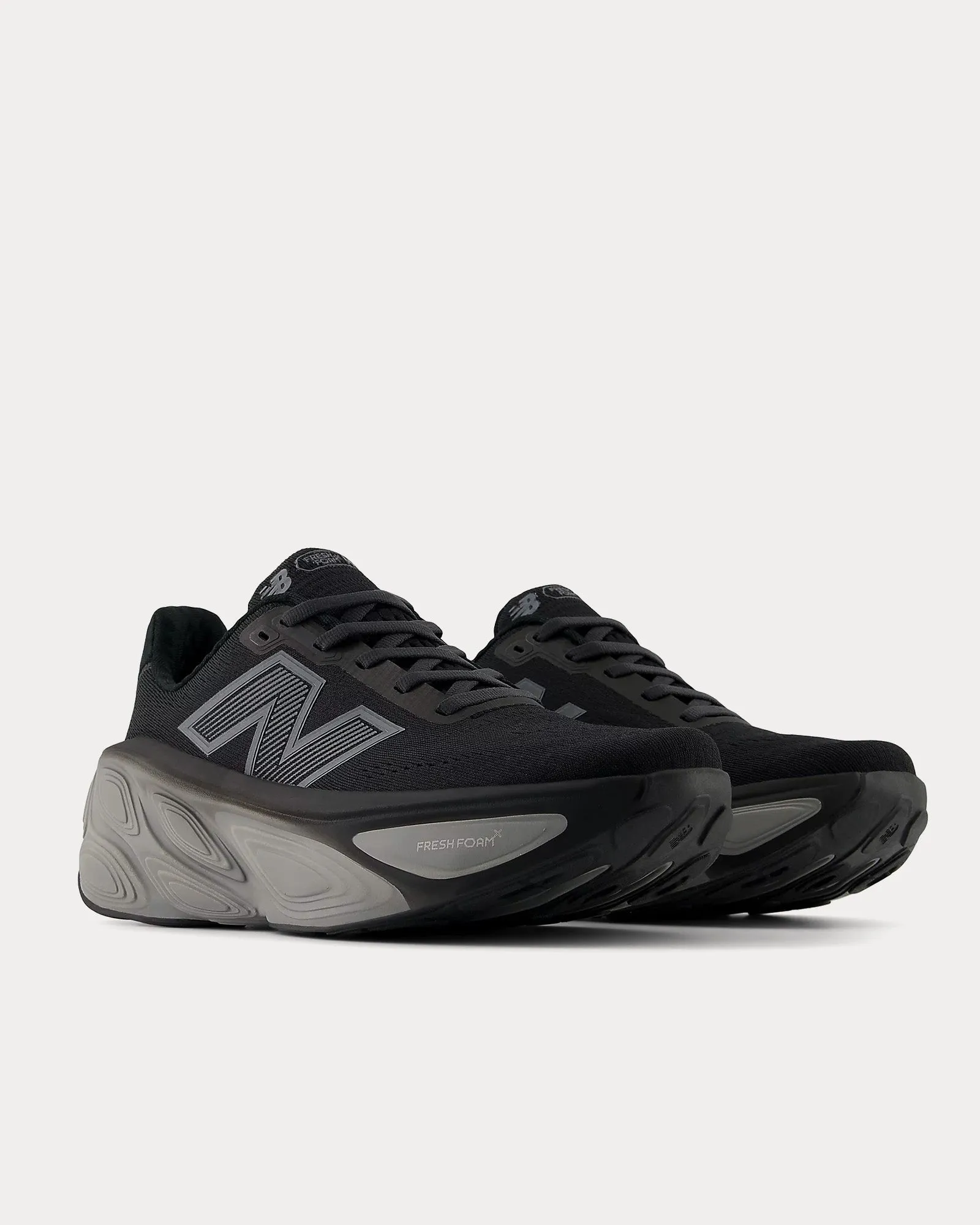 New Balance Outlet Rehoboth Beach Fresh Foam X More v5 Phantom / Sea Salt / Light Gold Metallic Running Shoes