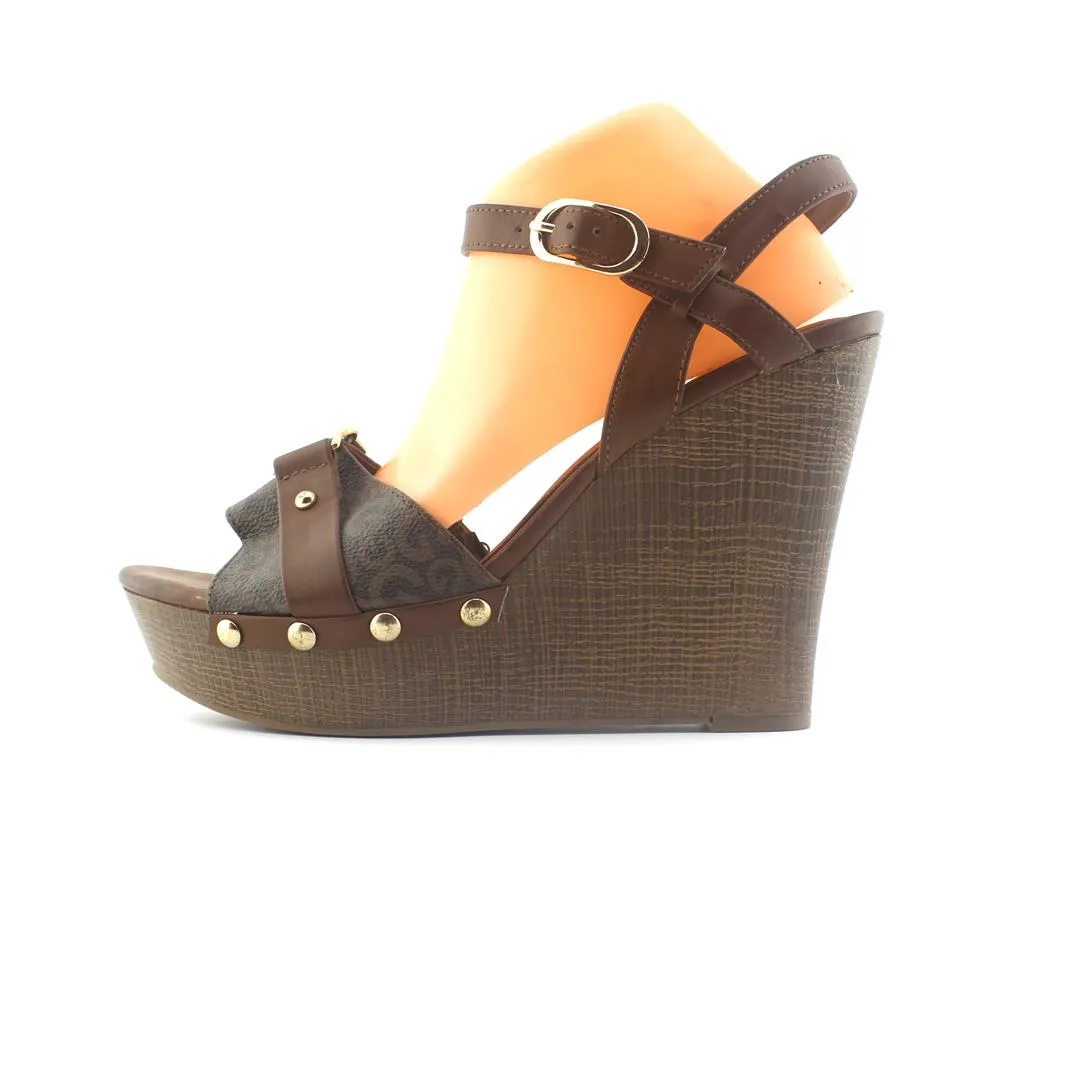 Vince Camuto Slippers GBG LOS ANGELES .