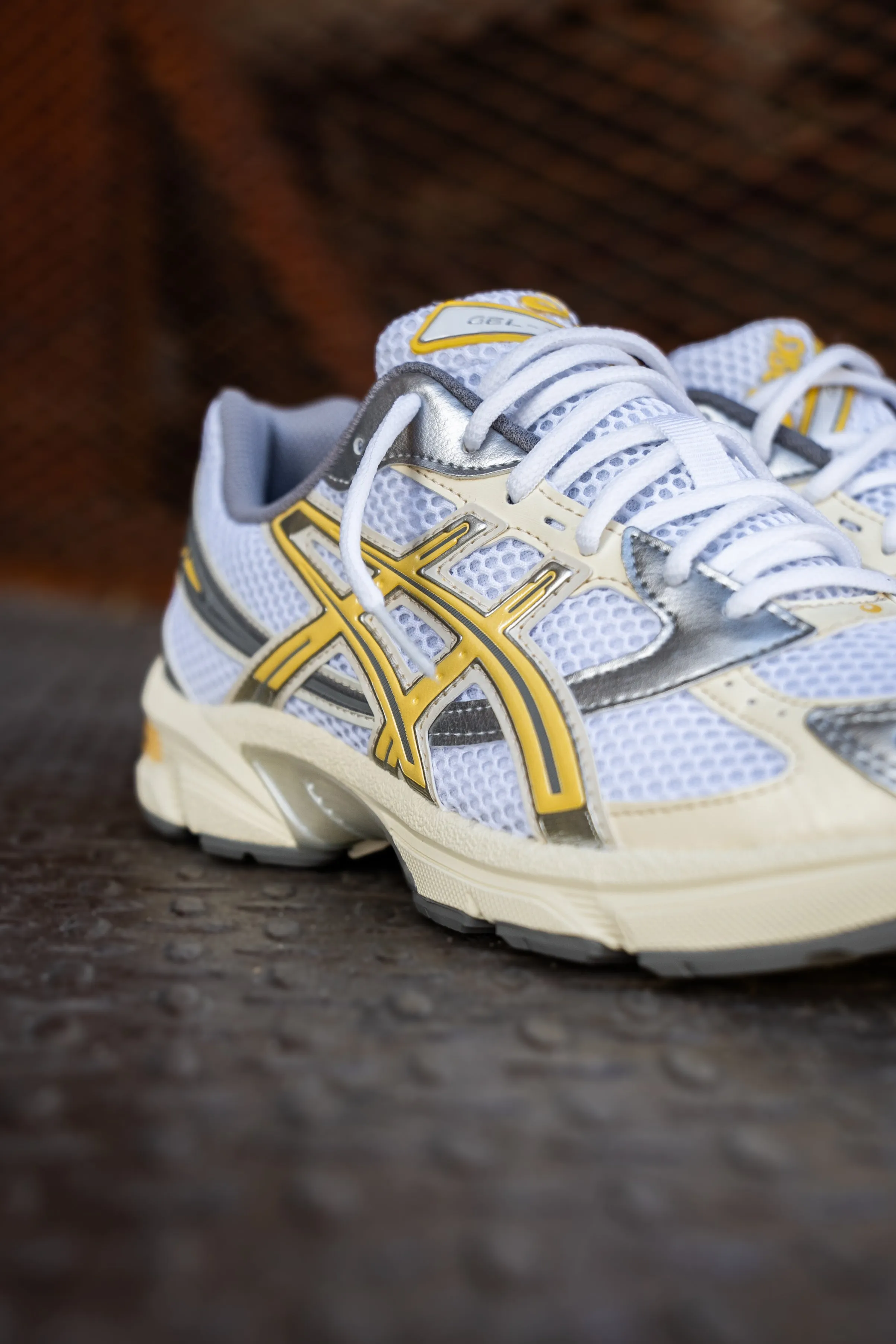 Asics Cold Weather Shoes Mens Asics Gel-1130 (White/Faded Yellow)