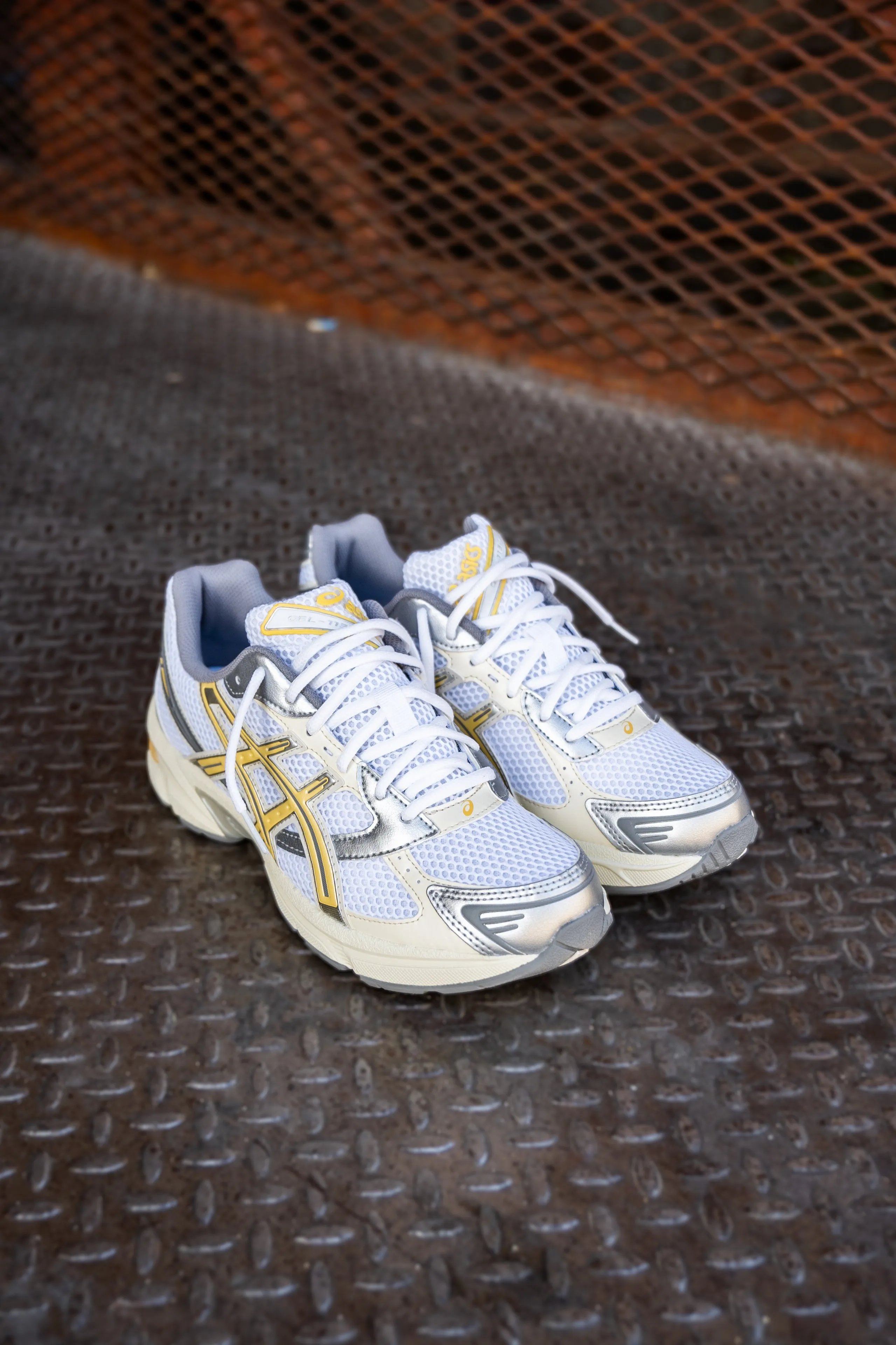 Mens Asics Gel-1130 (White/Faded Yellow) Buy Asics Volleyball Shoes