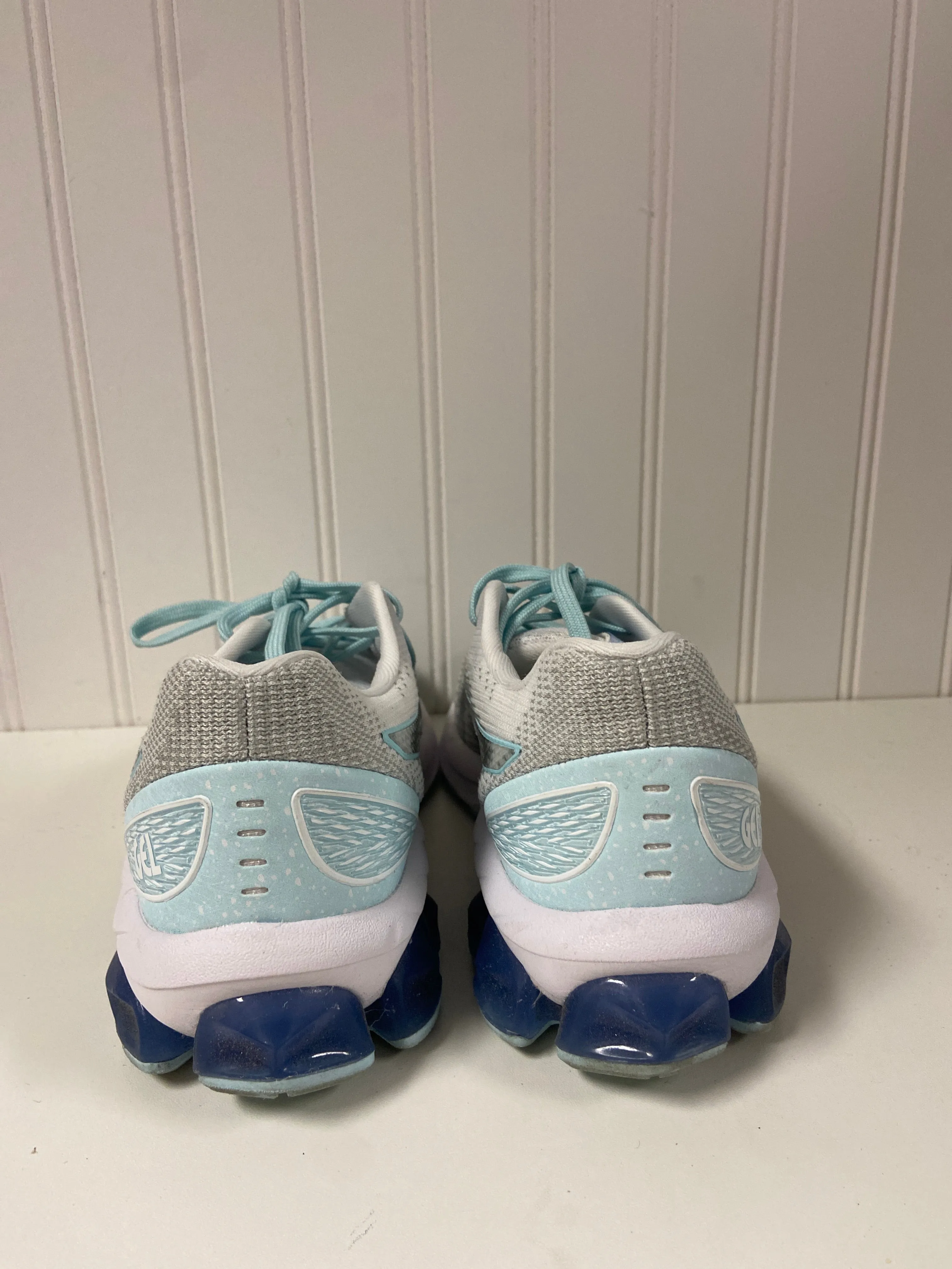 Blue & Grey Shoes Athletic Asics, Size 7 Asics Japan Wrestling Shoes