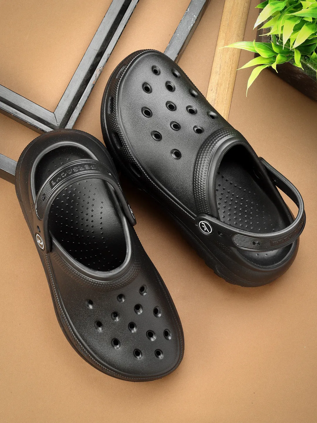 Bersache Extra Soft Classic Casual with  Regular wear with Ultra Soft & Flexibility Technology Flip Flop For women's/Girl's-(6130-Black) Trashed Slippers