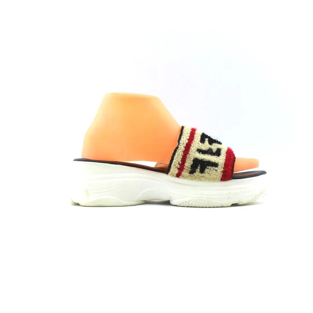 FENDI ROMA . Cute Slippers