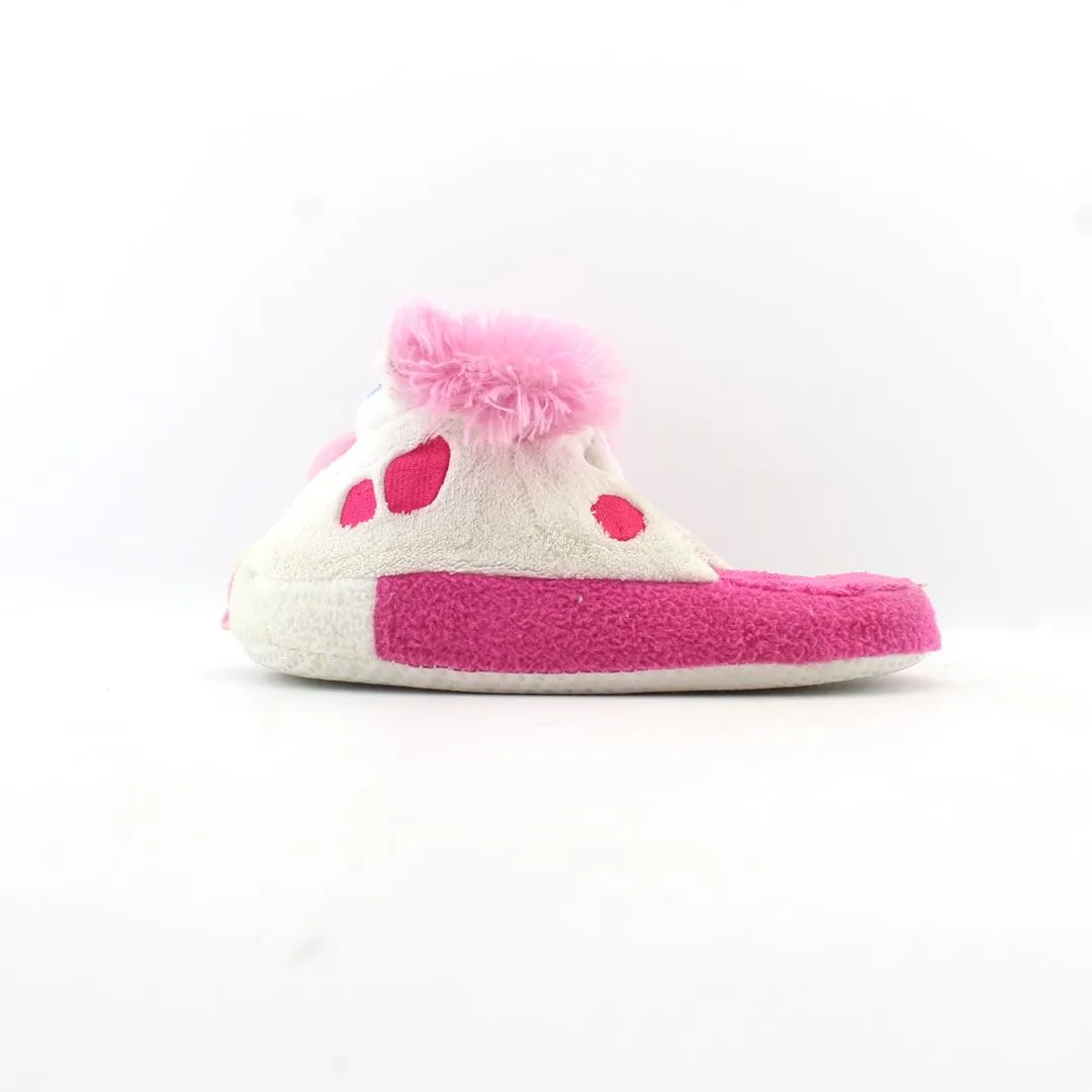 IDEAL SHOES . Delicate Slippers W101