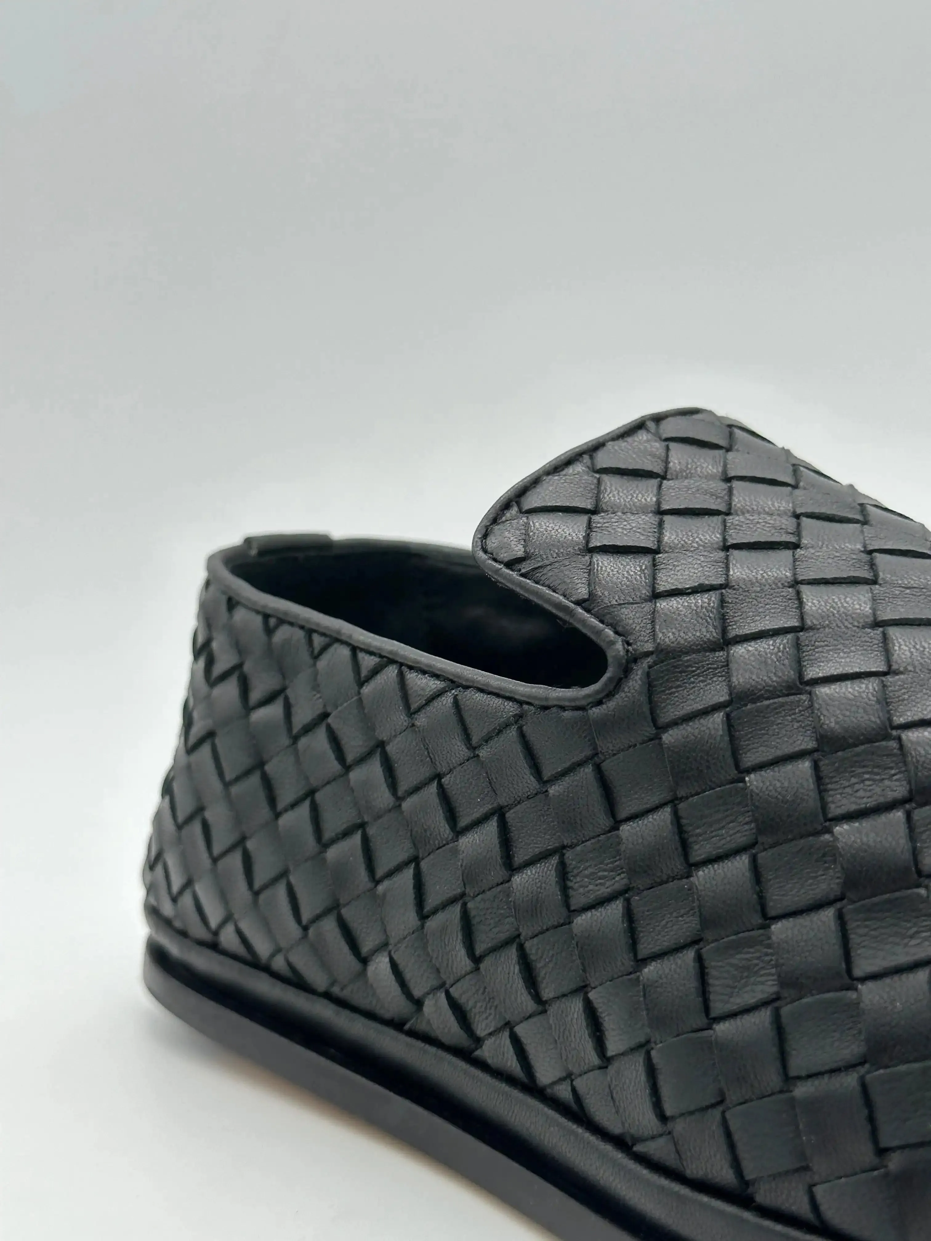 Intertwined Slippers Block Loafers