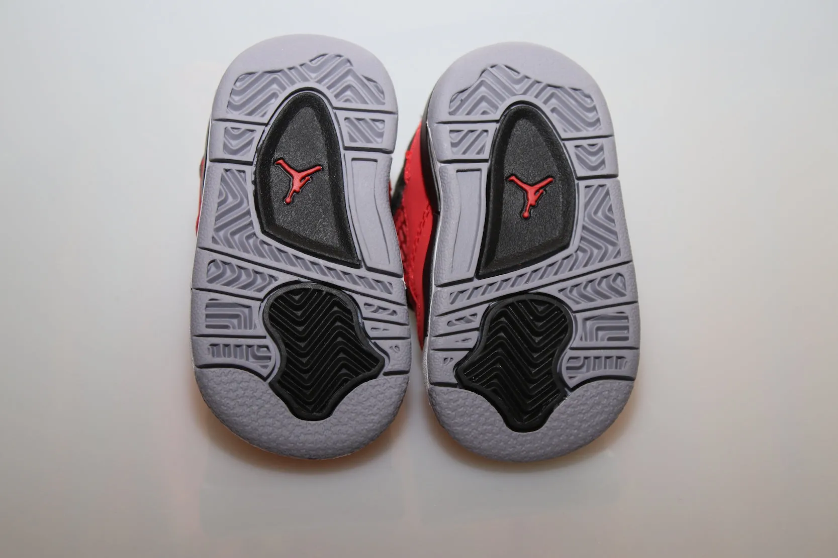 Jordan 4 Retro Asics Dynaflyte 3 Running Shoe