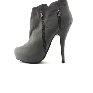 JUST FAB LOGAN Hello Kitty House Slippers