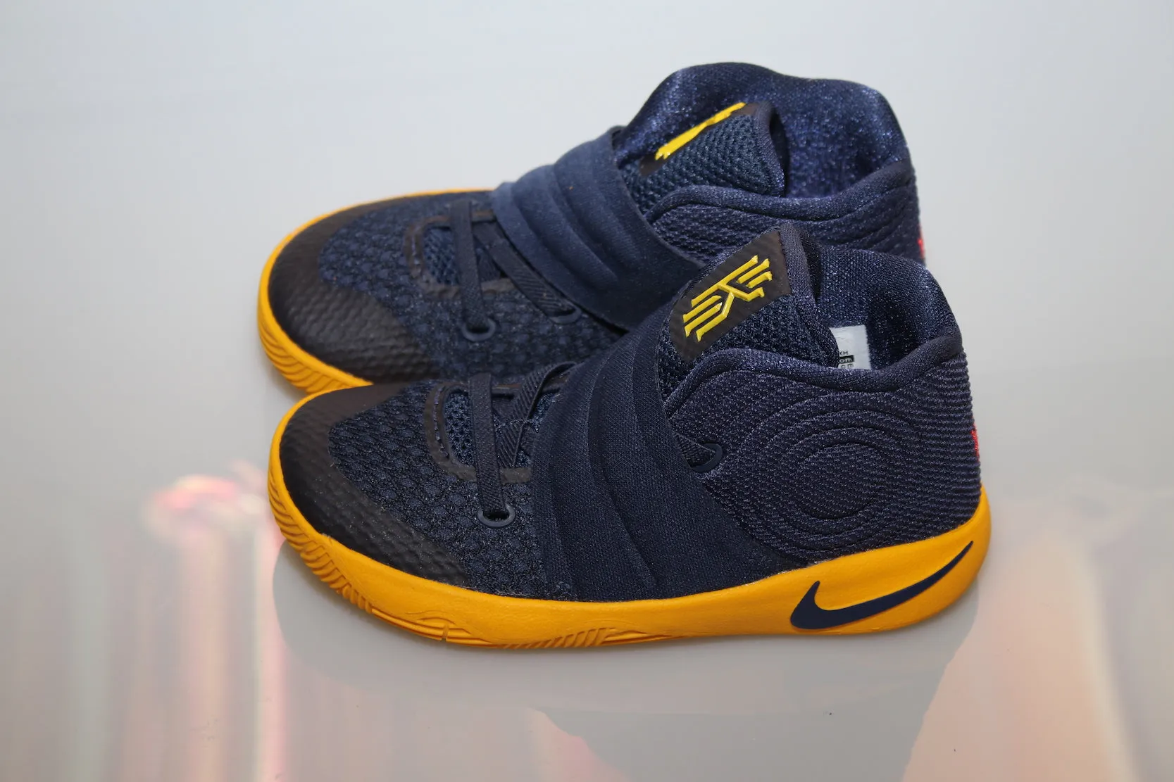 Kyrie 2 Foot Locker Asics Running Shoes