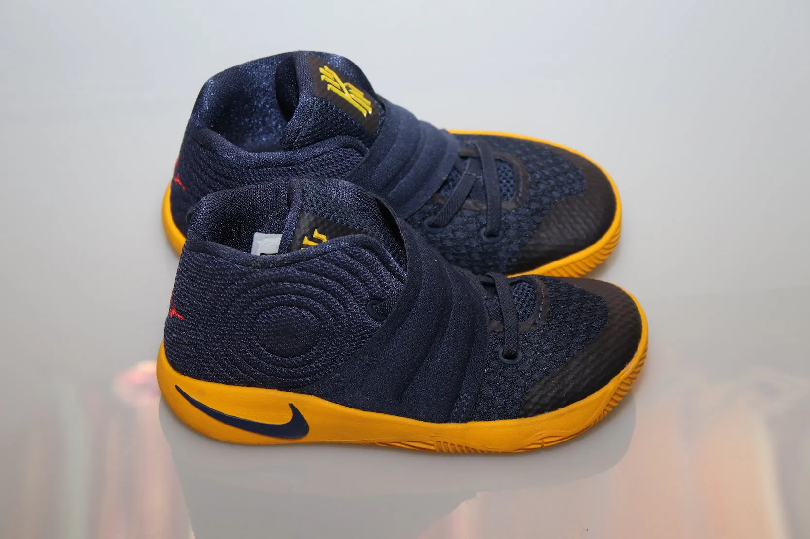 Kyrie 2 Asics Gt 1000 3 Running Shoe