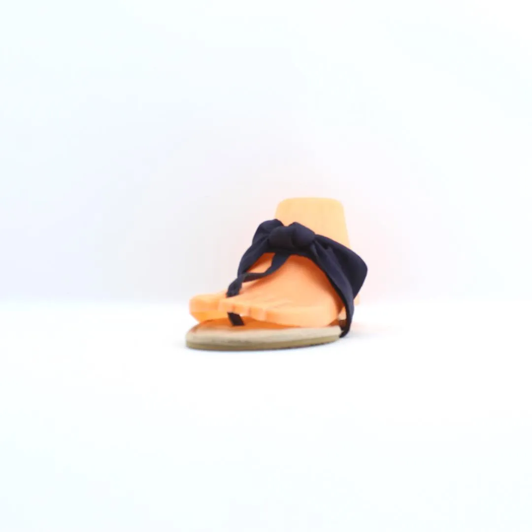 LAUREN CONRAD LC Wash Slippers