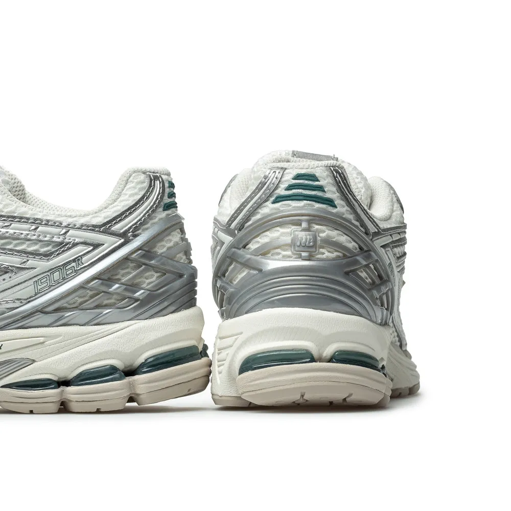 New Balance 9060 Sea Salt Bone M1906REE | Silver Metallic