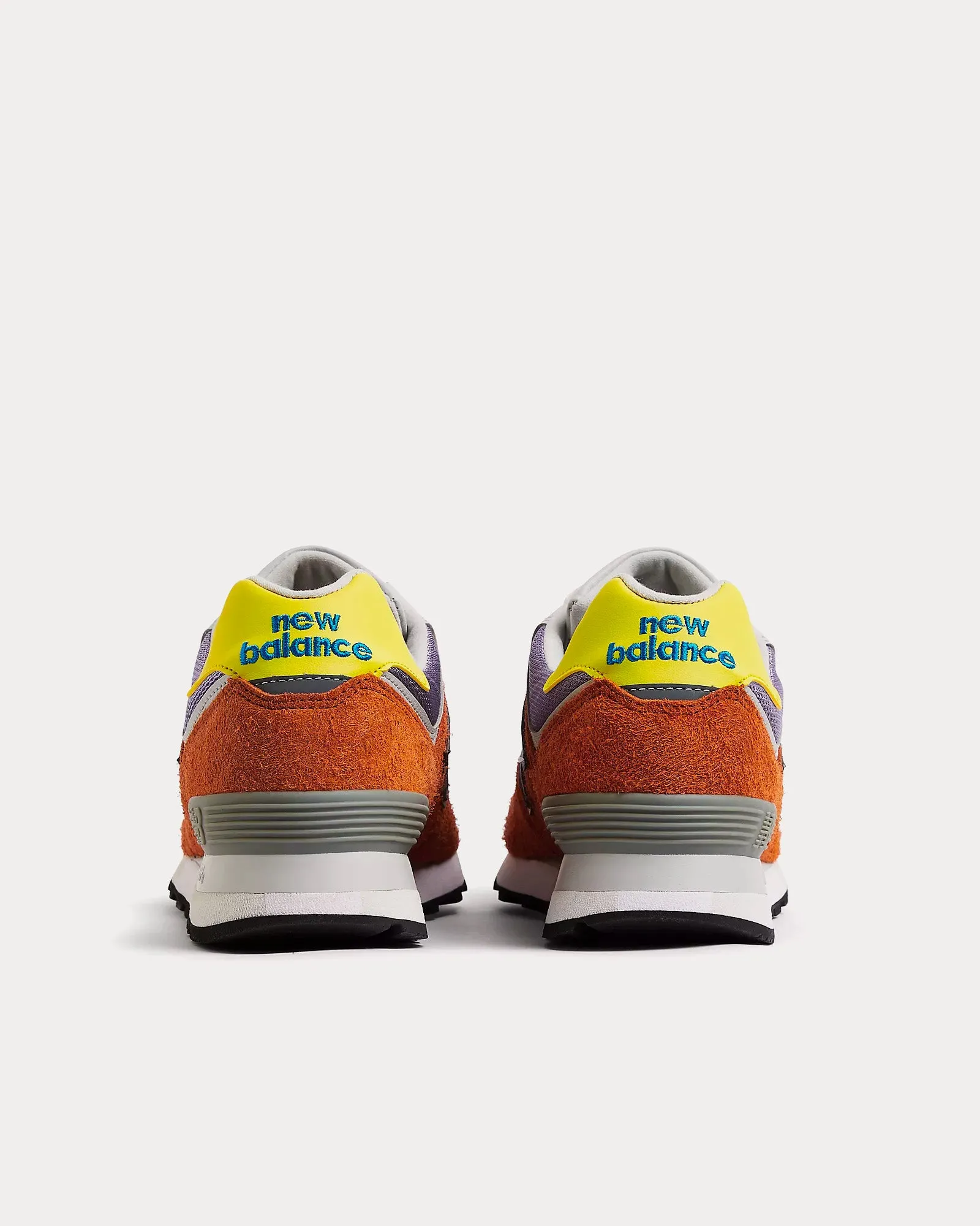 New Balance 530 Sneakers With Gum Sole In Beige MADE in UK 576 Apricot / Dusk / Limeade Low Top Sneakers