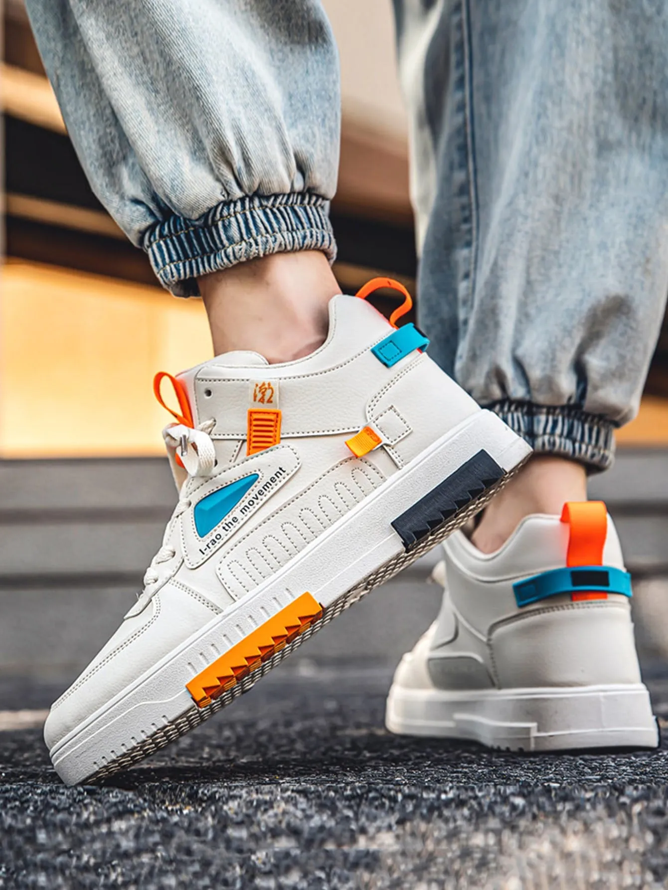 Men Letter Patch Decor Lace-up Front High Top Skate Shoes Sneakers Bootcut Jeans