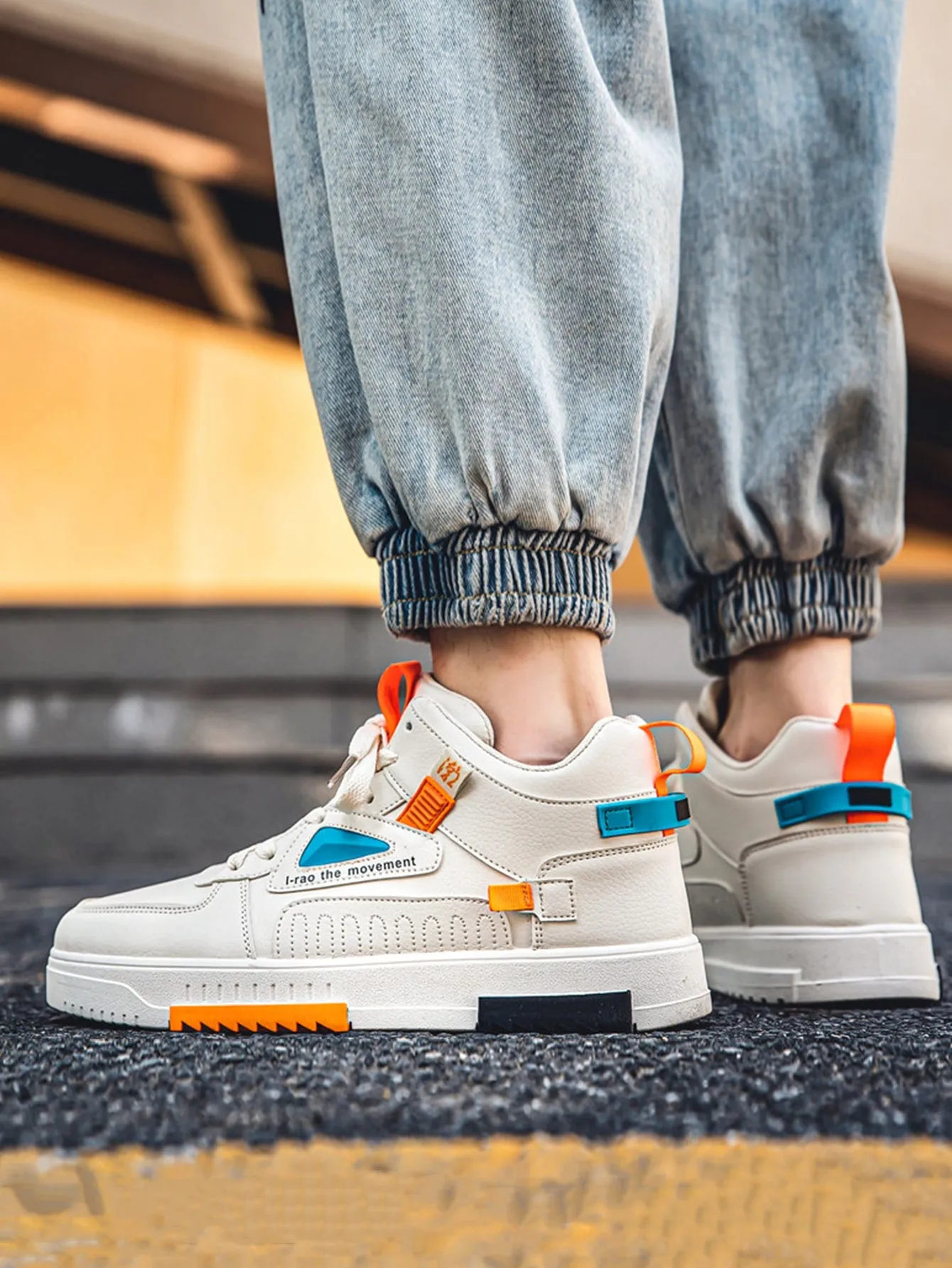 Men Letter Patch Decor Lace-up Front High Top Skate Shoes Woman Sneakers