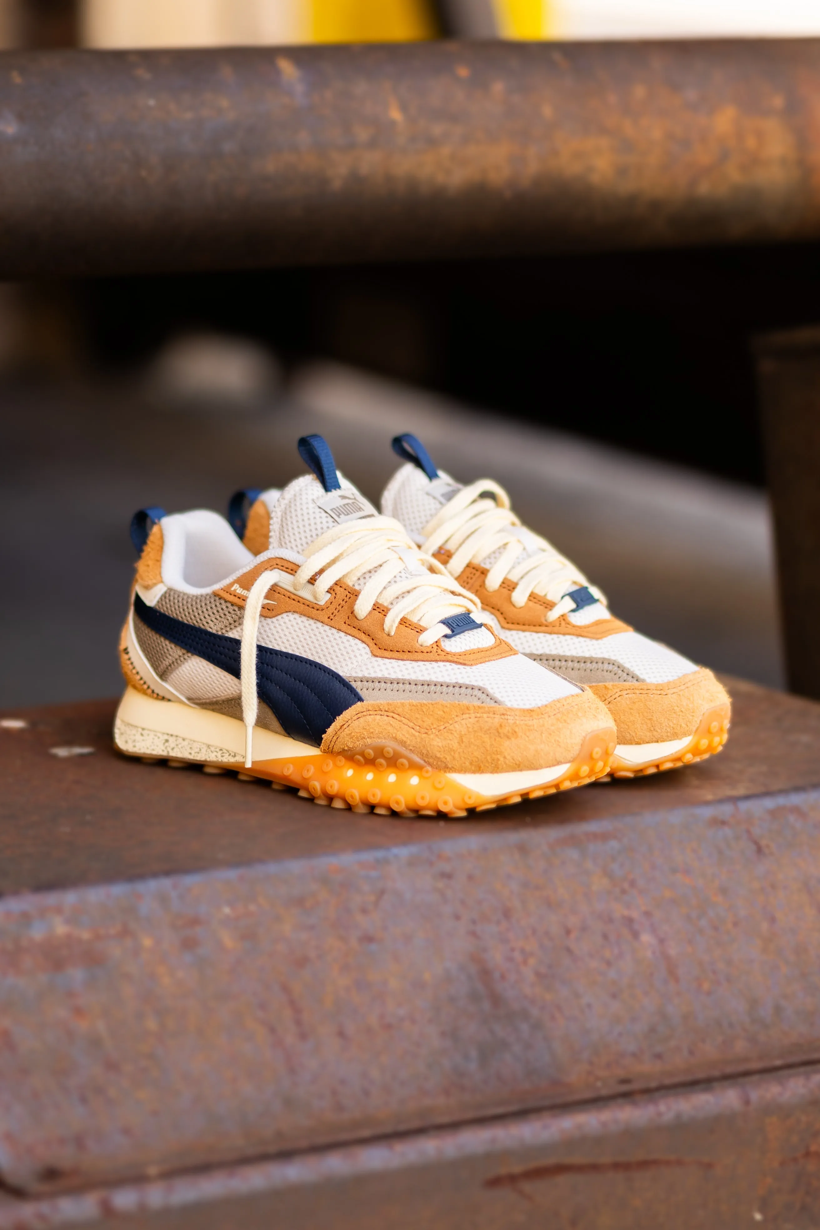 Puma Polaroid Shoes Mens Puma Blacktop Rider Preppy (Alpine Snow/Caramel Latte)