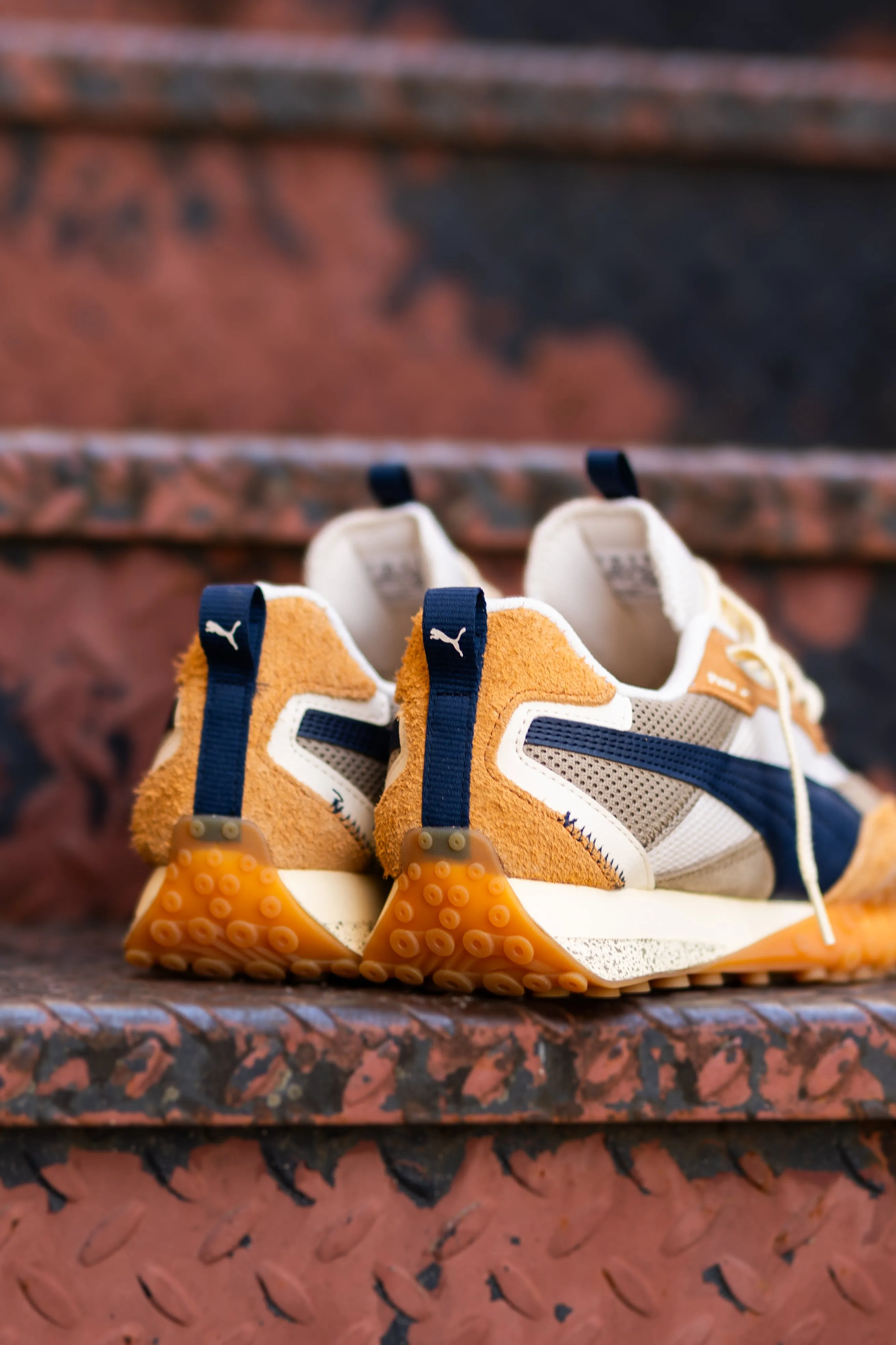 Puma Hello Kitty Shoes Mens Puma Blacktop Rider Preppy (Alpine Snow/Caramel Latte)