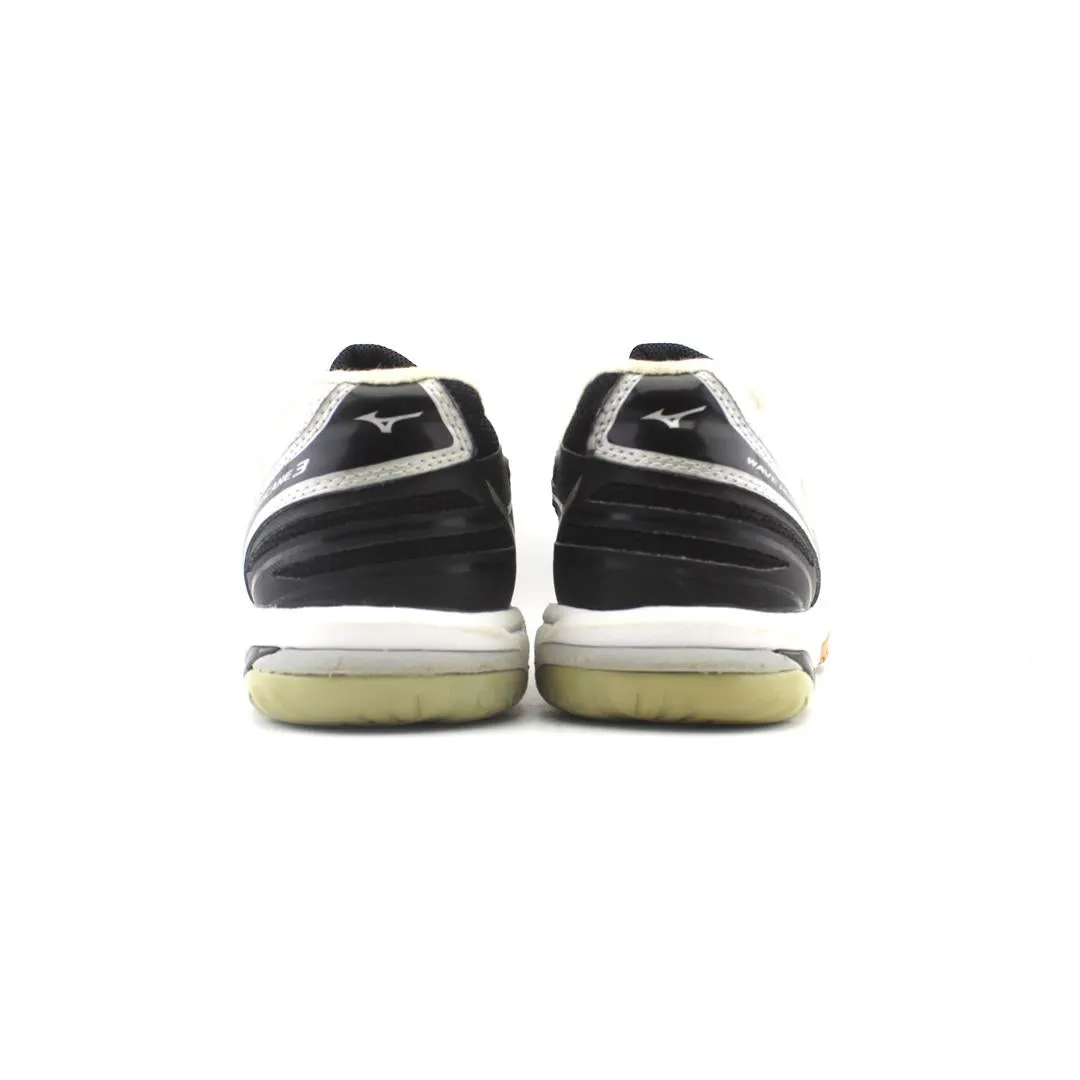 MIZUNO WAVE HURRICAANE 3 Running Shoes For Foot Problems