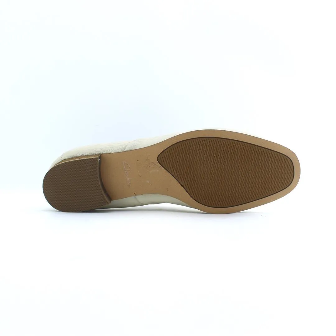 CLARKS CUSHION PLUS Roadster Casual Shoes