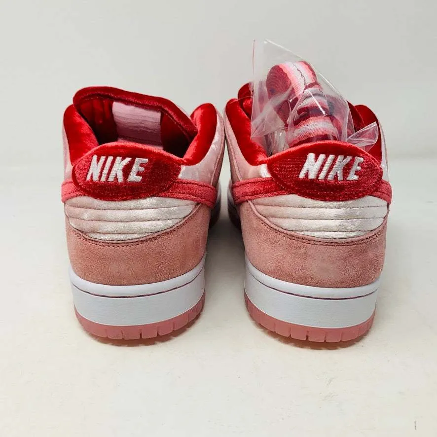 Asics 4e Running Shoes Nike SB Dunk Low StrangeLove Skateboards (Regular Box)