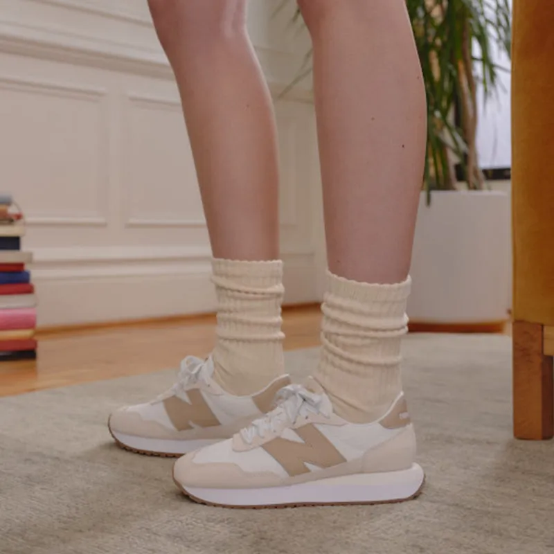 Women's 237 Sea Salt/Incense Men's New Balance 990 V6