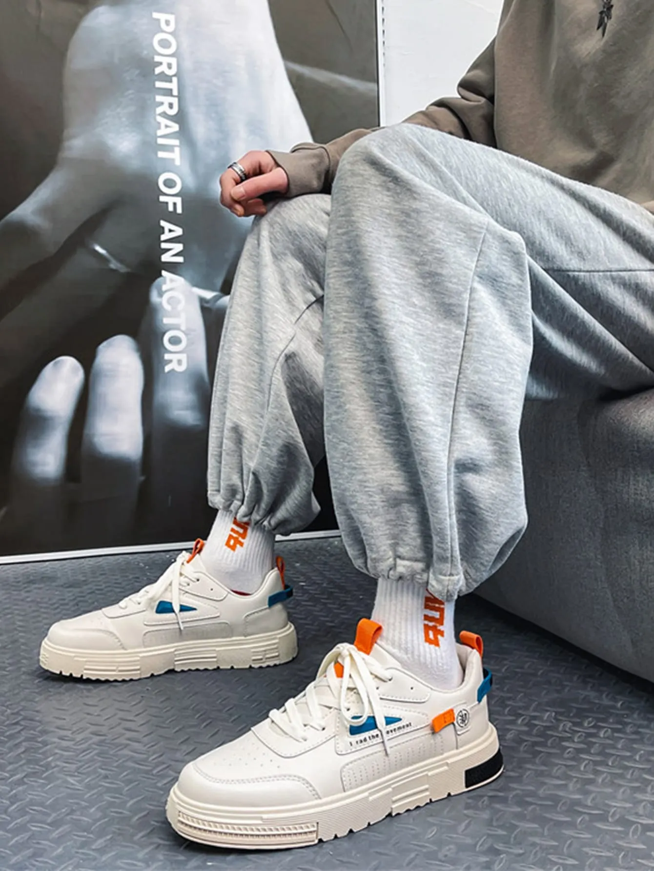 Spikeless Golf Sneakers Men Casual Slogan Graphic Colorblock Lace-up Front Skate Shoes