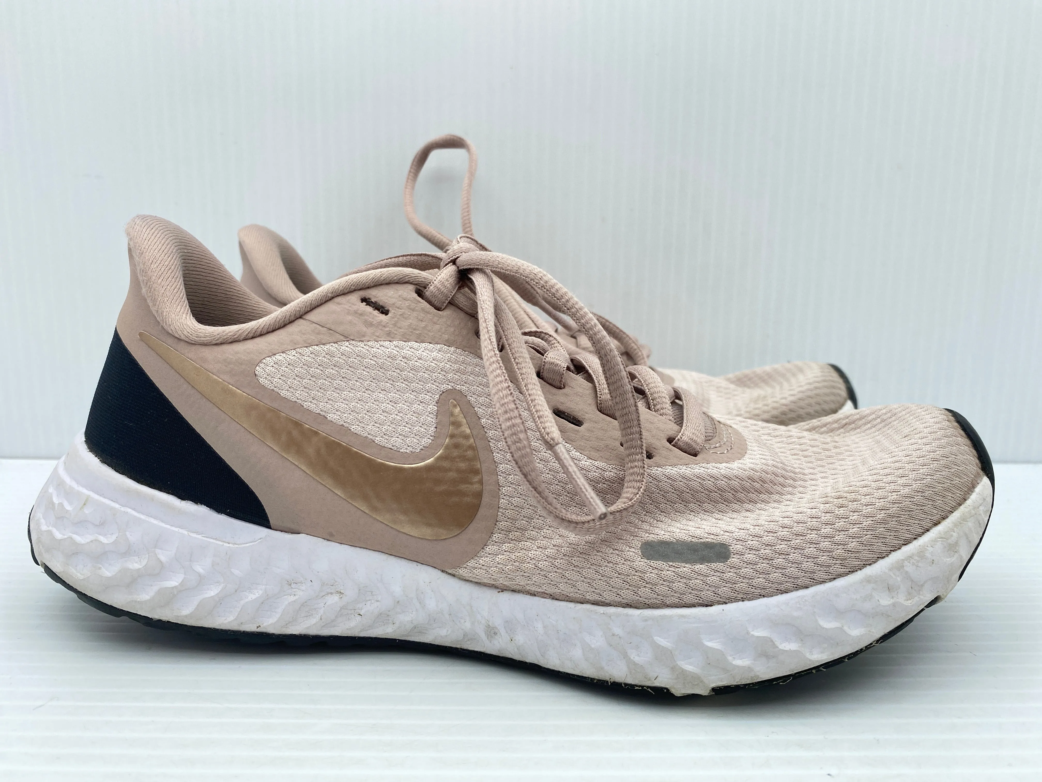 Shoes Athletic By Nike  Size: 6.5 Asics Shoes Size 12