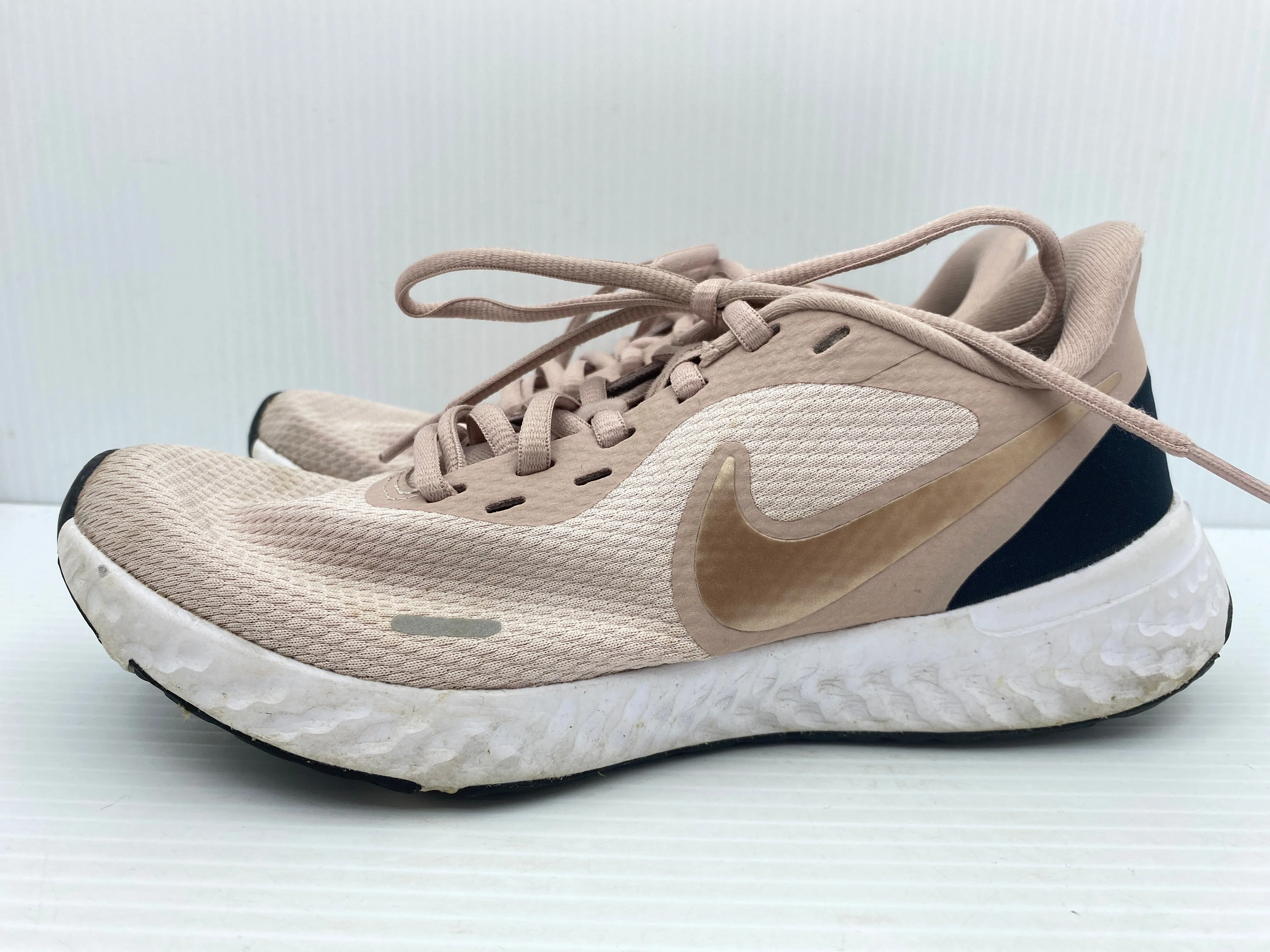 Shoes Athletic By Nike  Size: 6.5 Senna Shoes Asics