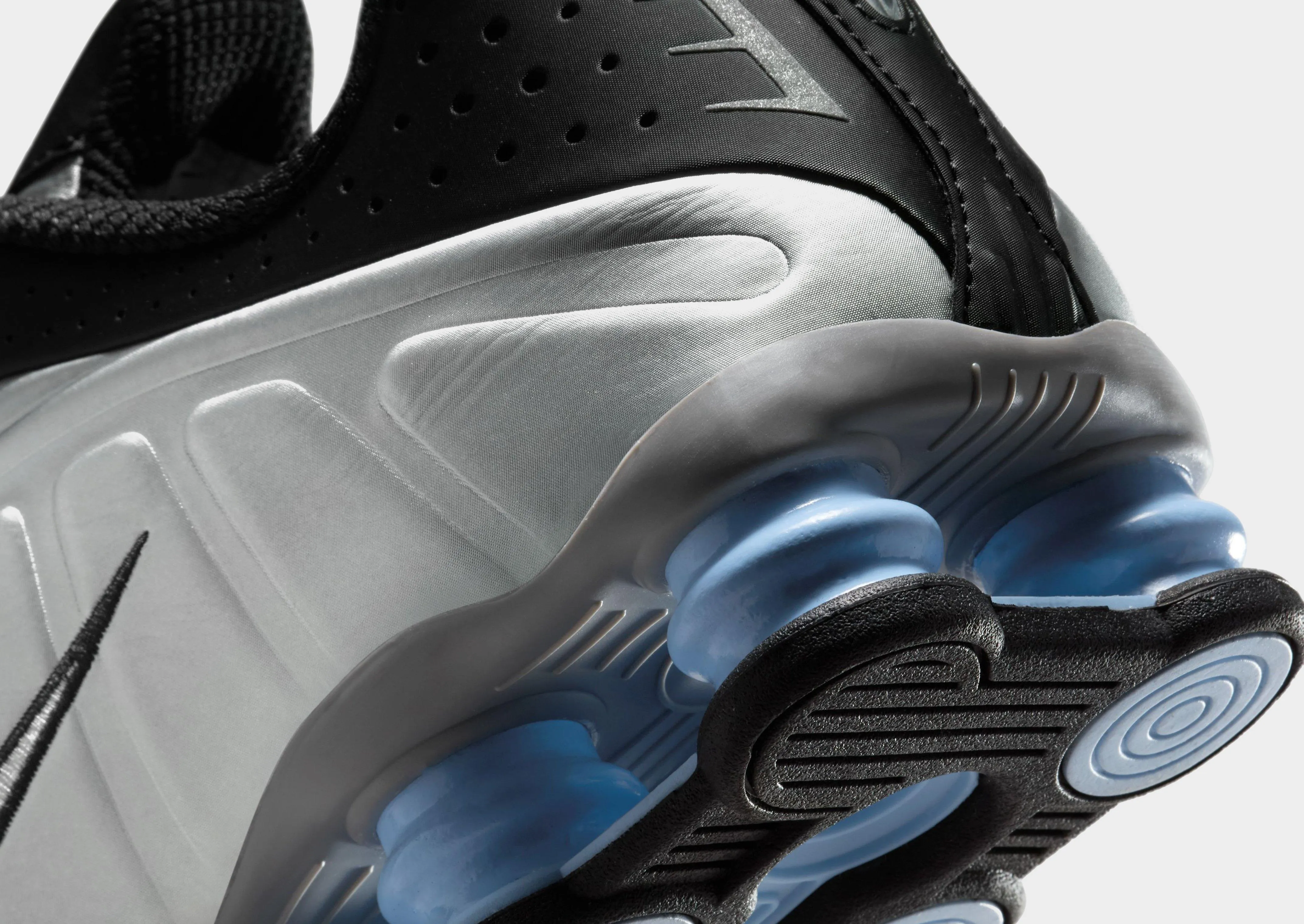 Similar Shoes To Asics Shox R4