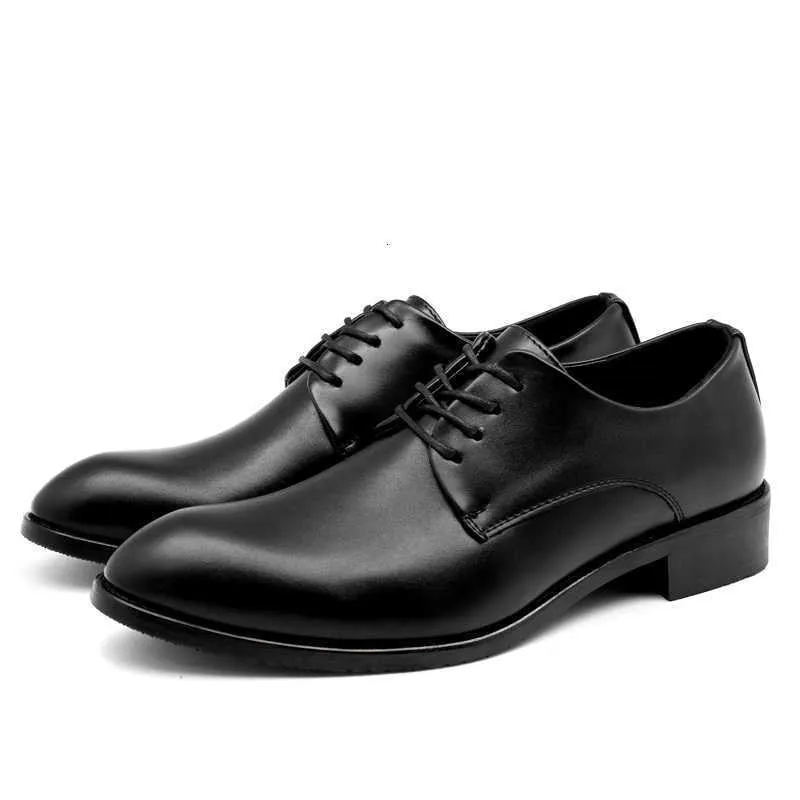 High Quality Genuine Leather Men Dress Shoes Comfortable Casual Formal Business Wedding Dress Shoes Casual Mountain Bike Shoes