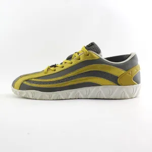 LIUID . Road Running Shoe