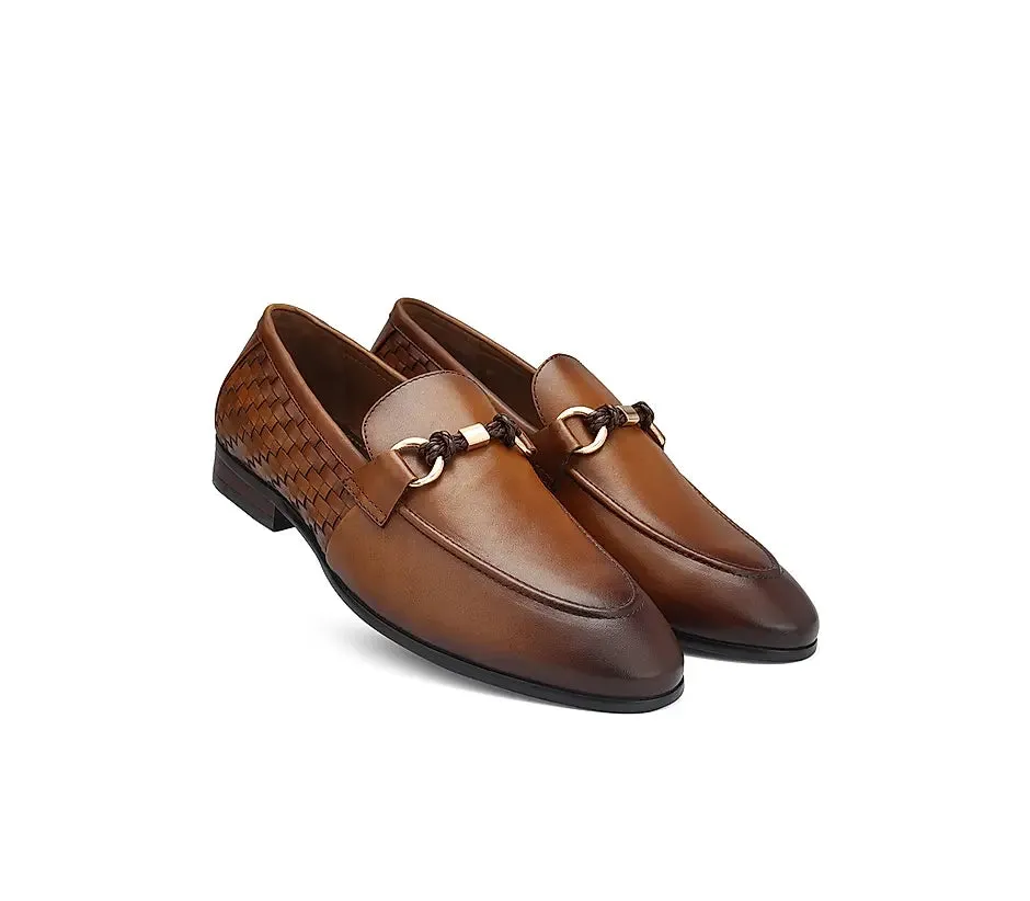 Outfit Loafers Tan Textured Loafers With Buckle