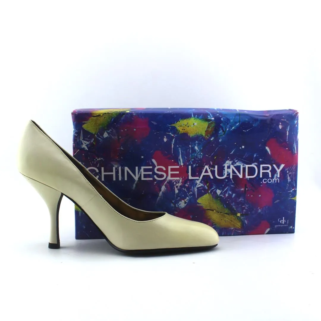 CHINESE LAUNDRY PANNI Mama Bear Slippers