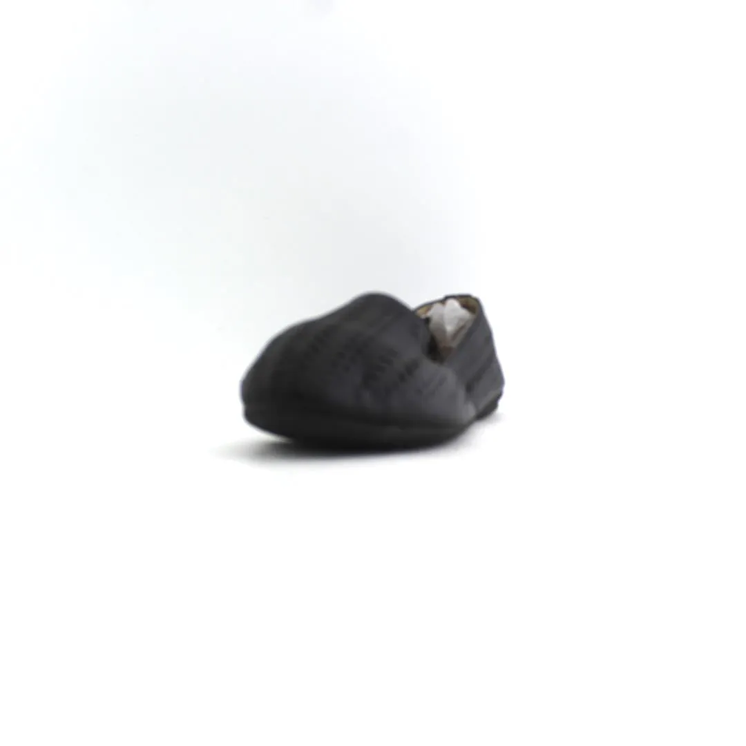 Bunny Slippers Dress To Impress Code FOREVER COMFORT