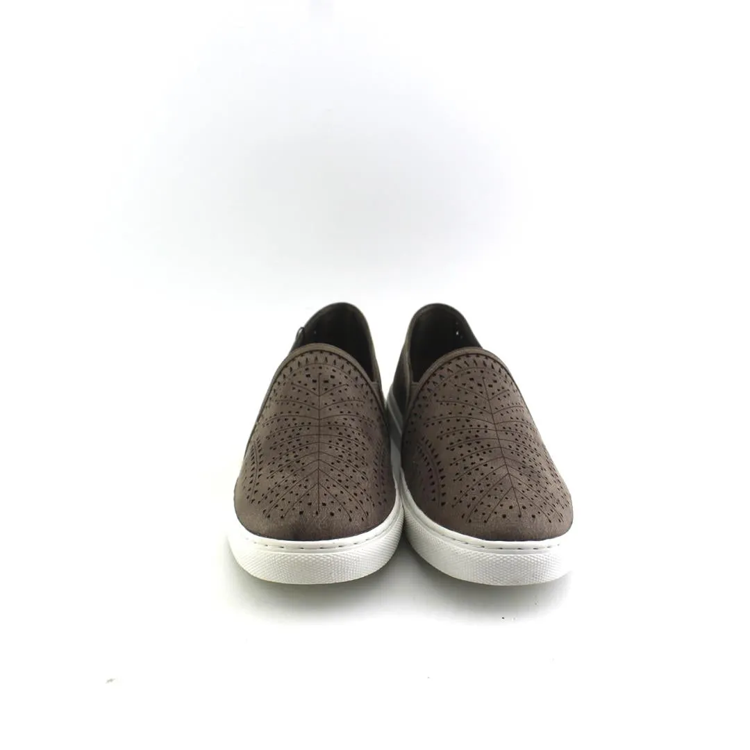 Slippers Porn FERGALICIOUS  MIZATCH, DOE