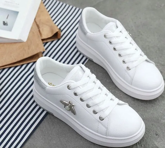 Flat Shoes With Dresses Women Casual Shoes 2018 New Women Sneakers Fashion Breathable PU Leather Platform White Women Shoes Soft Footwears Rhinestone
