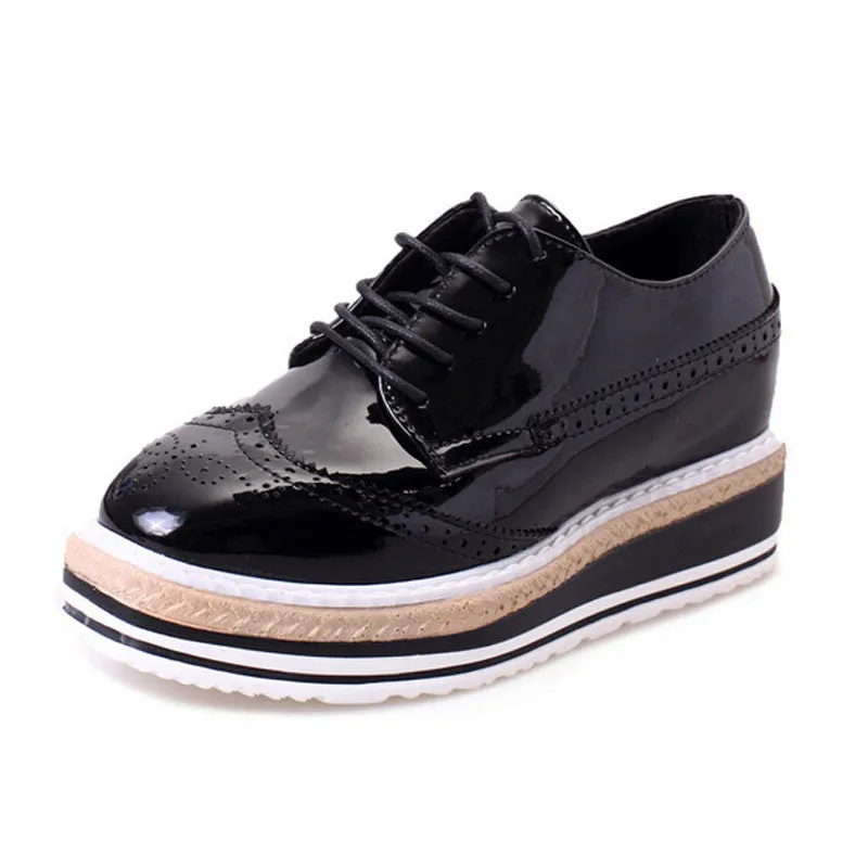 Women Creepers Platform Shoes Patent Leather Oxfords Spring Flats Casual Lace-Up Women Brogue Shoes 3D07 Mid Casual Shoes