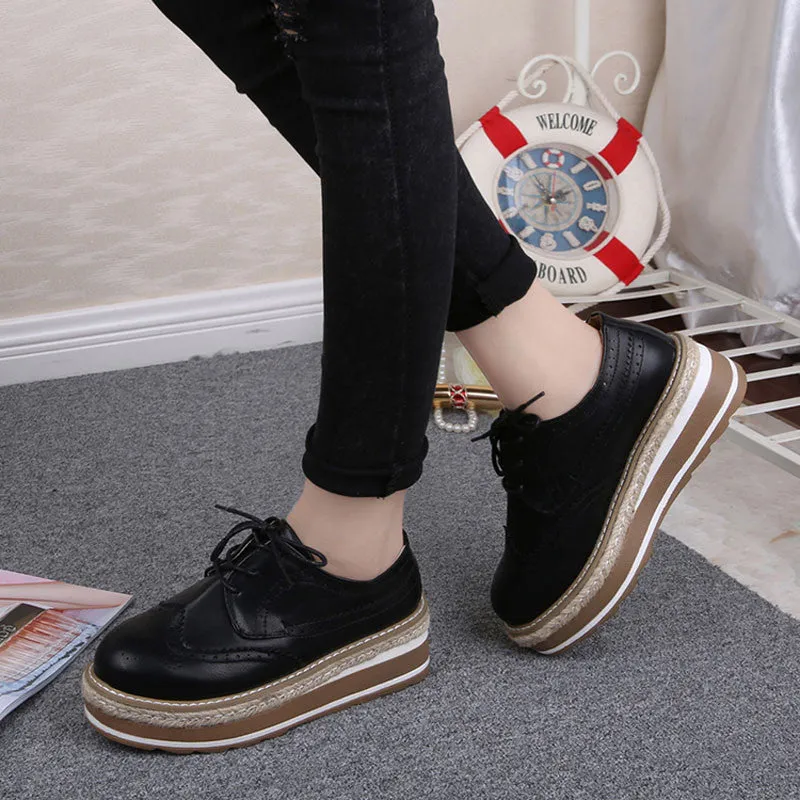 Women Creepers Platform Shoes Patent Leather Oxfords Spring Flats Casual Lace-Up Women Brogue Shoes 3D07 Cute Business Casual Shoes