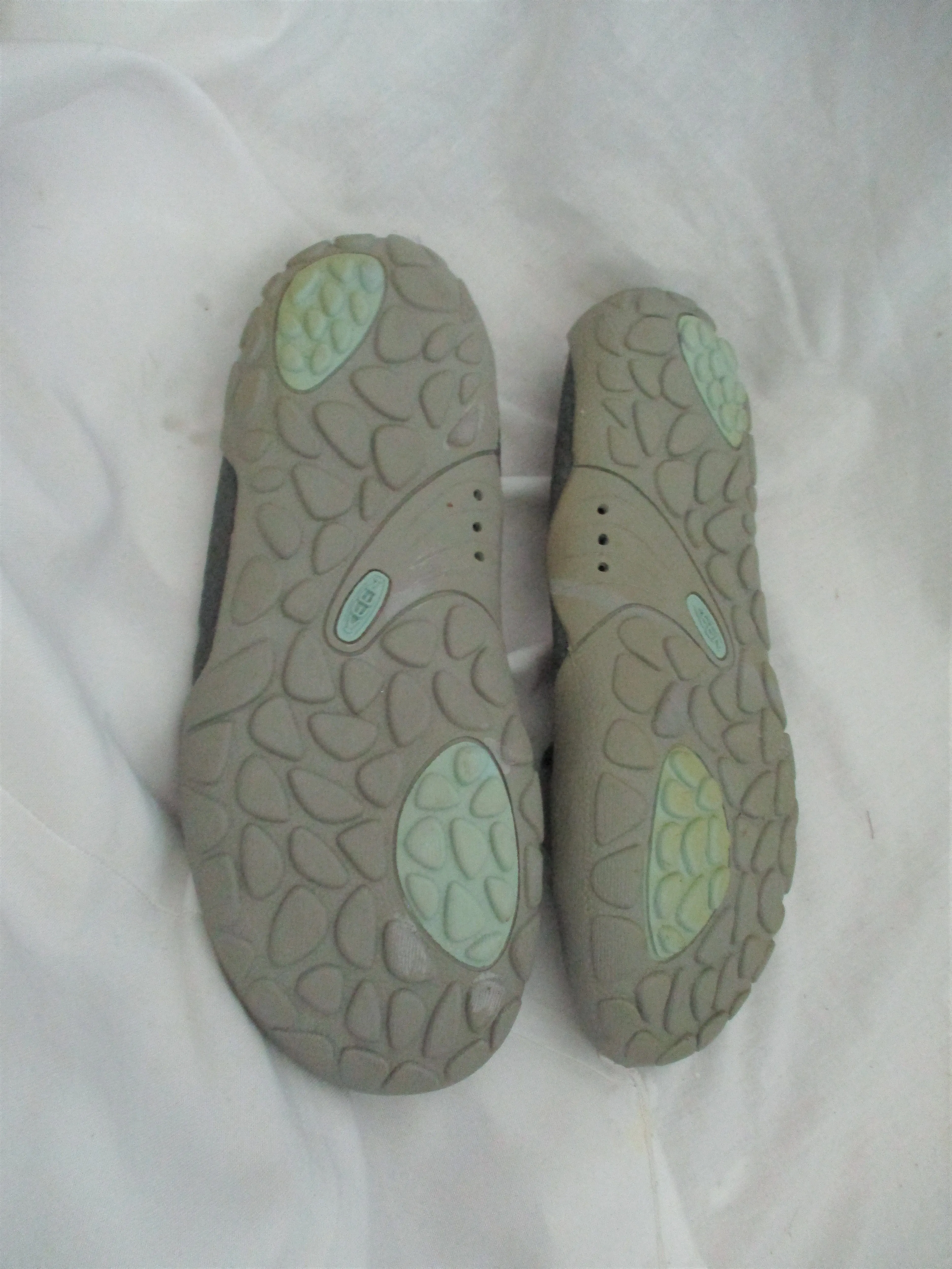 Skull Sandals Womens KEEN Washable Vegan SHOES Sandals GRAY 11 Camping Swimming